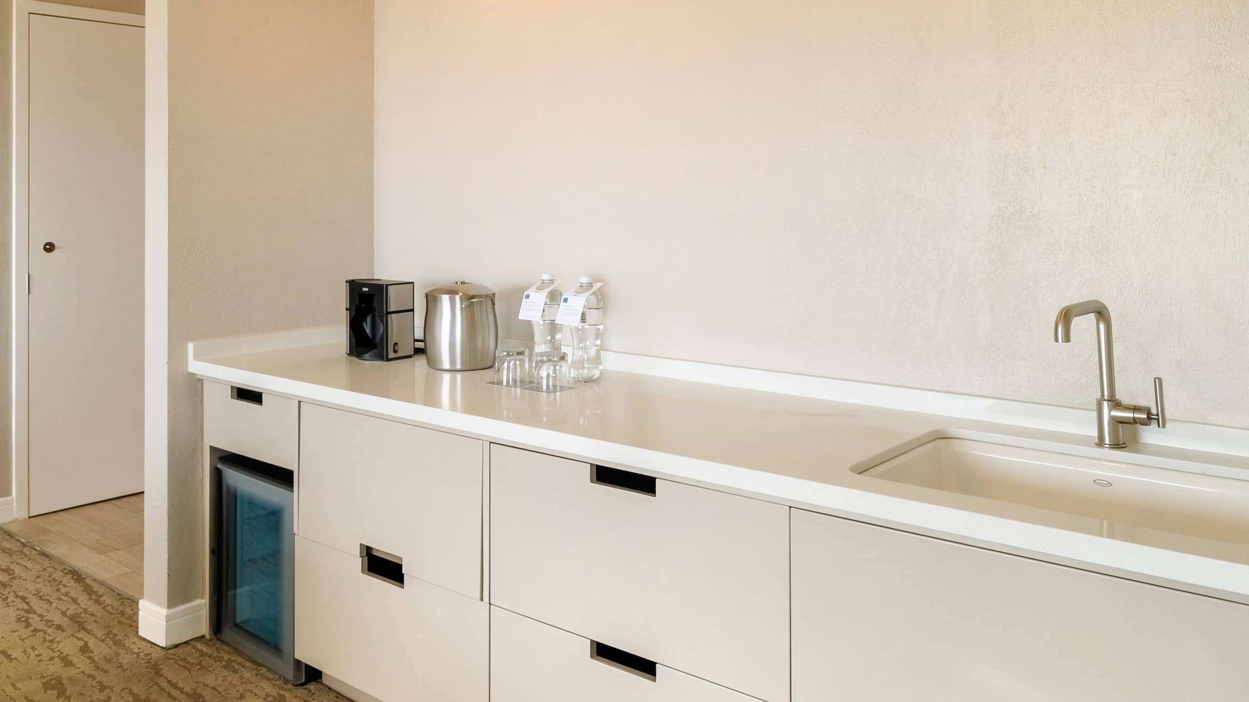 Resort View Family Suite - Image 4