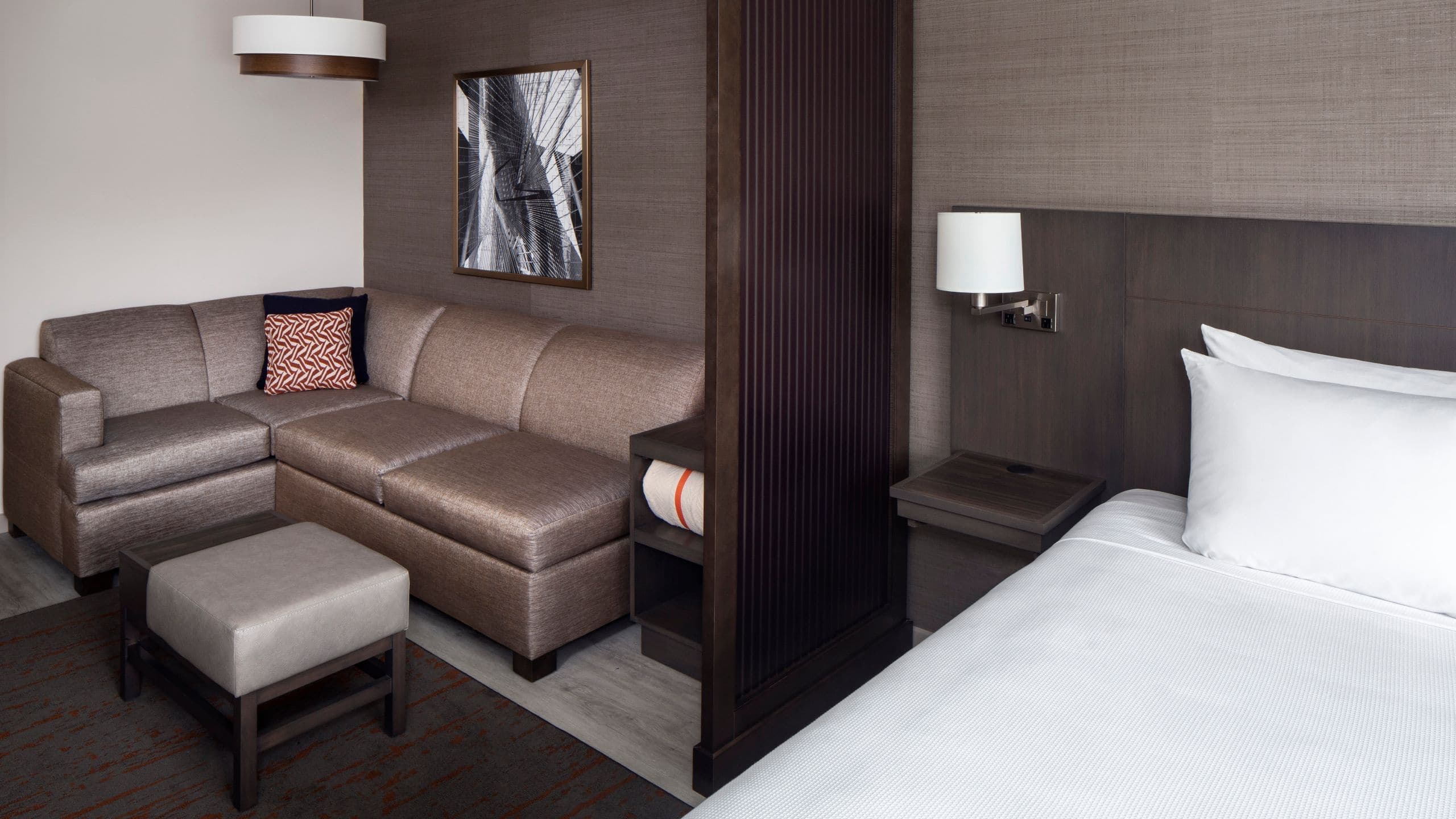 King Bed (plus sofa bed) - Image 4