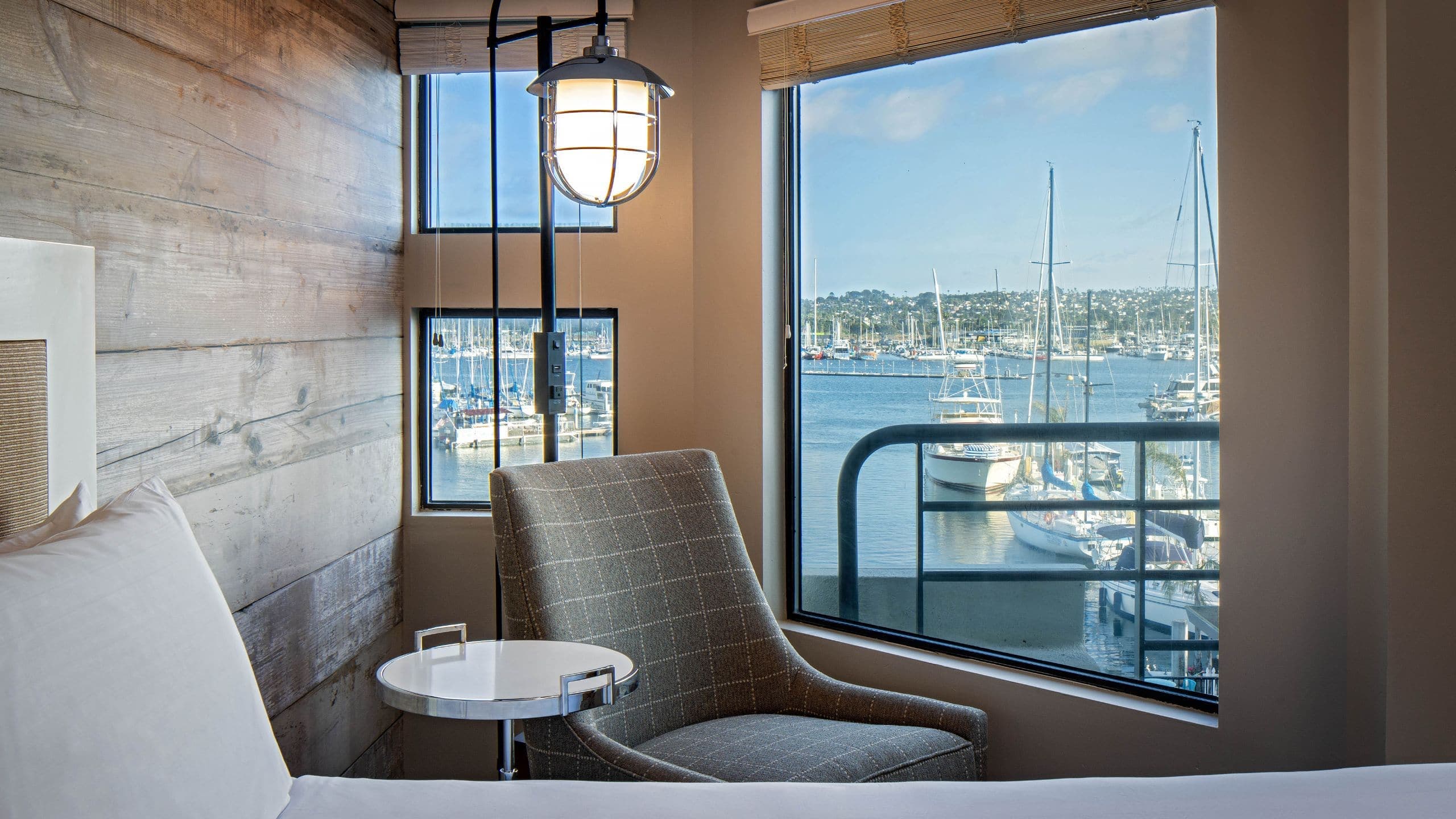 Marina Suite 2 Queen Beds with Accessible Shower - Image 3