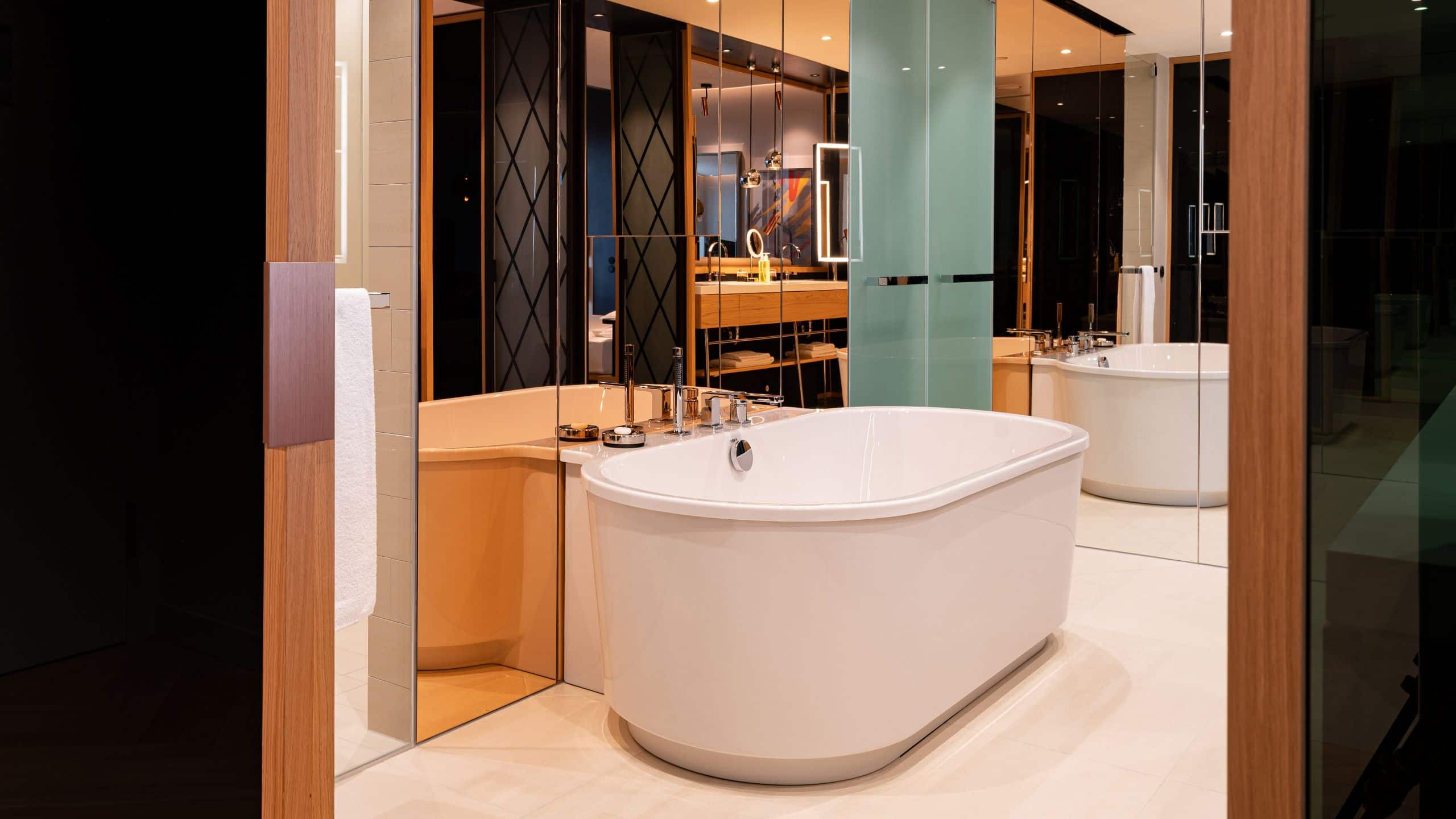 Junior Suite - Image 2