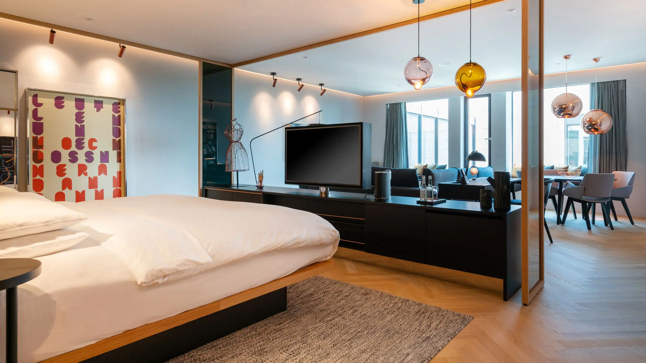 Andaz Art Suite - Image 1
