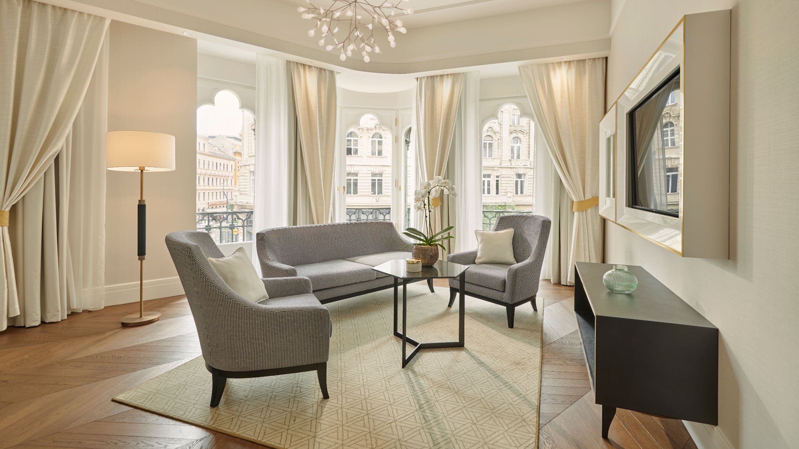 Brudern Executive Suite, with private meeting room - Image 2