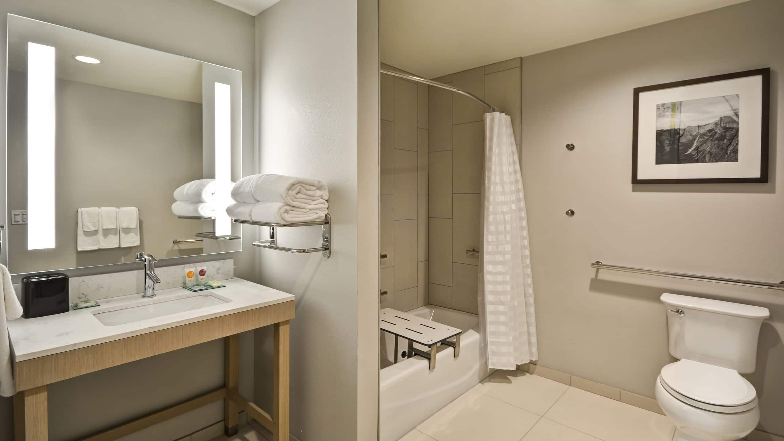 Hyatt Place Fresno - Image 4