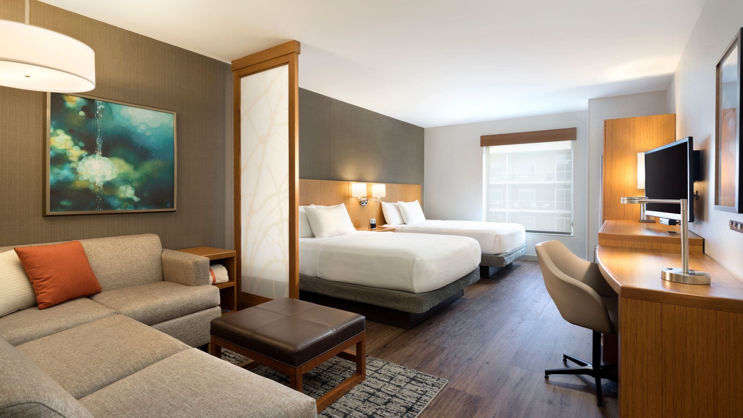 Two Queen Beds (With Sofa Bed) - Image 1