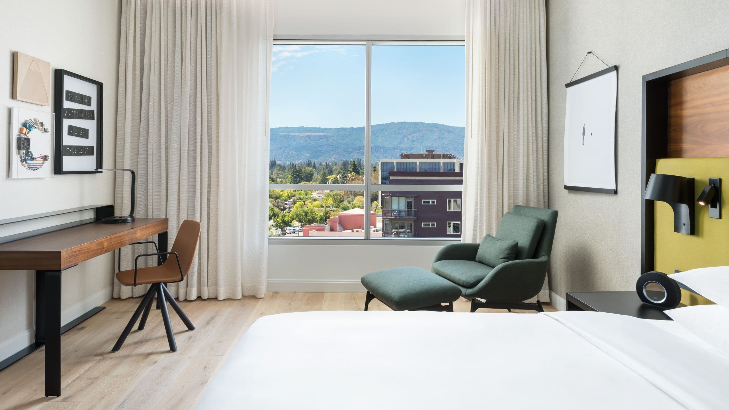 1 King Bed - Image 3