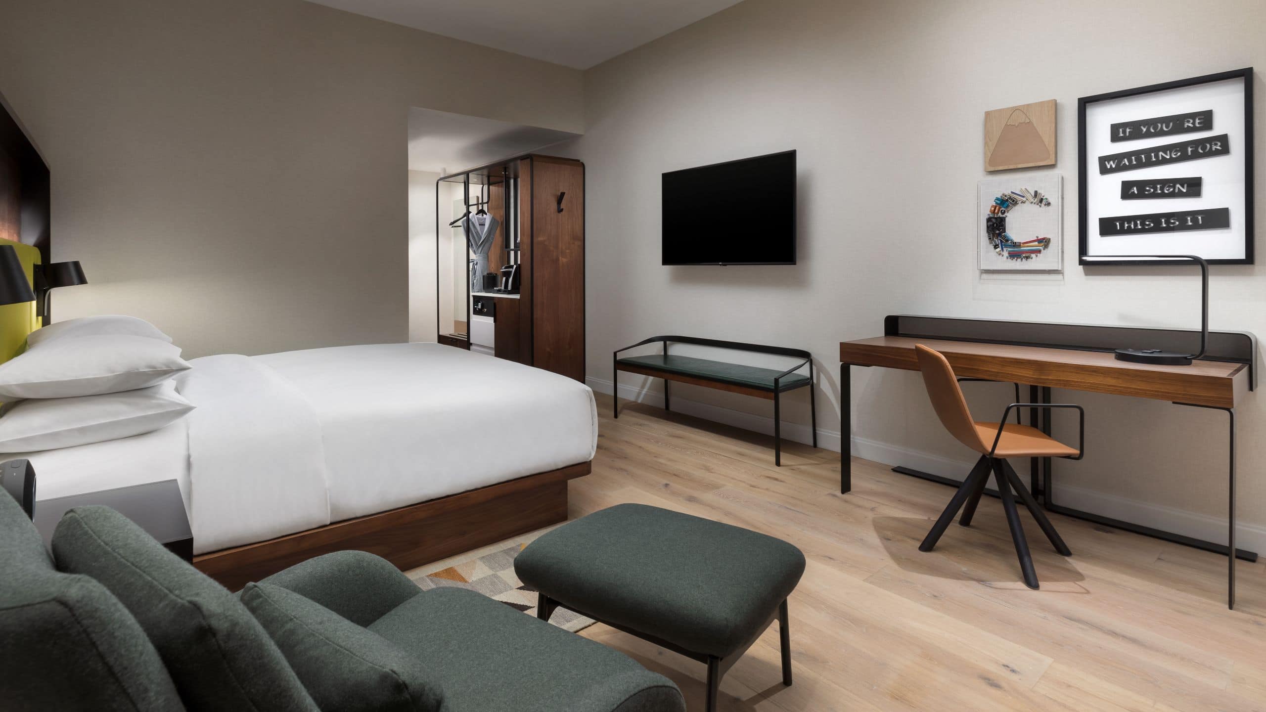 1 King Bed - Image 4