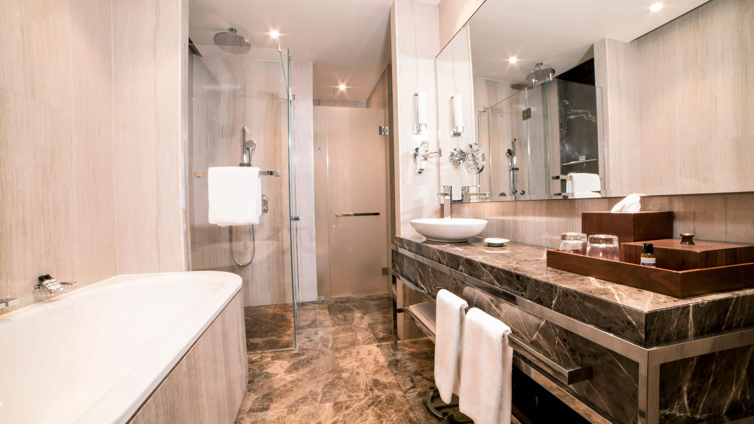 Hyatt Regency Istanbul Ataköy - Image 3