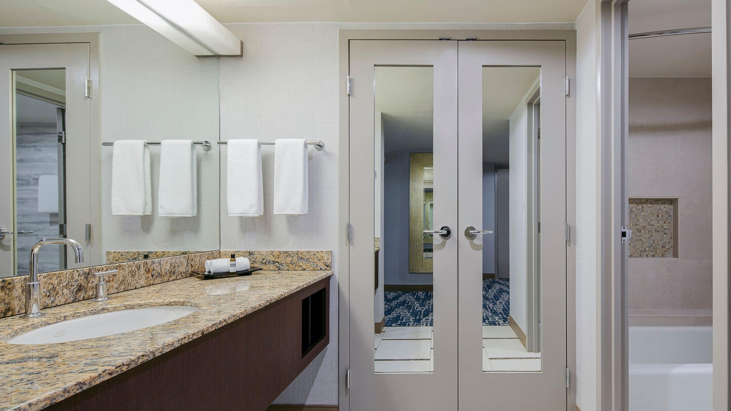 Executive Suite - Image 2