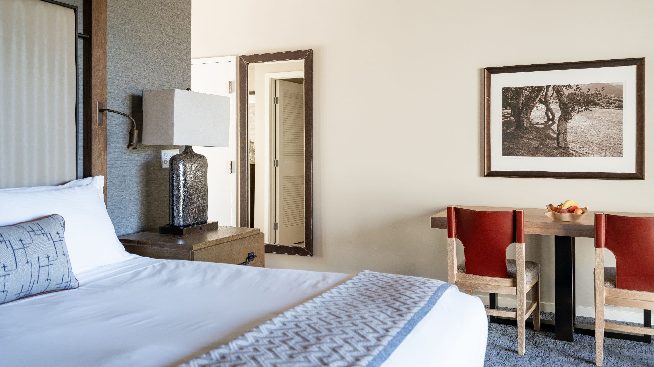 Santa Lucia Studio with King Bed - Image 4