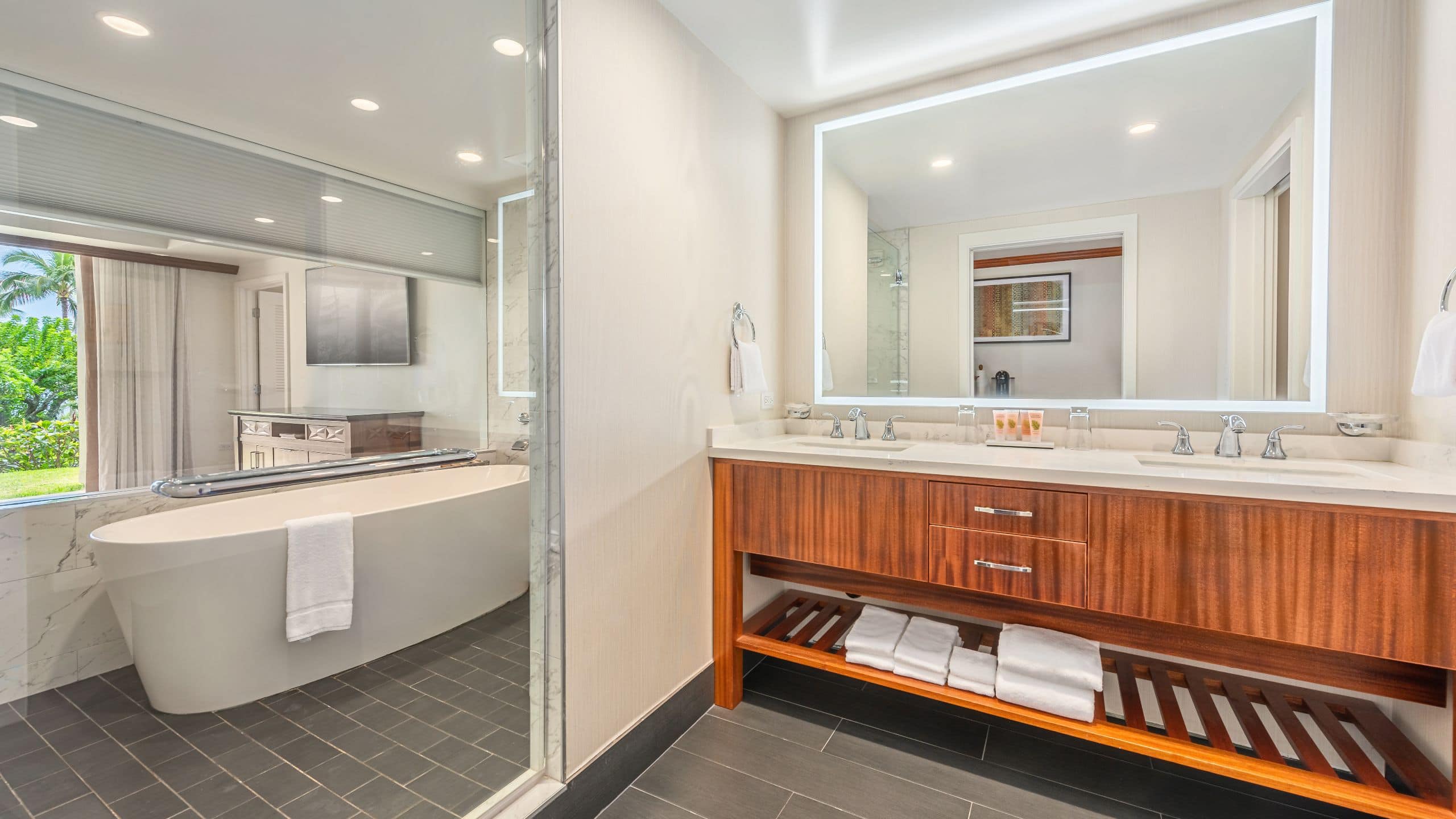 Pool Suite - Image 2