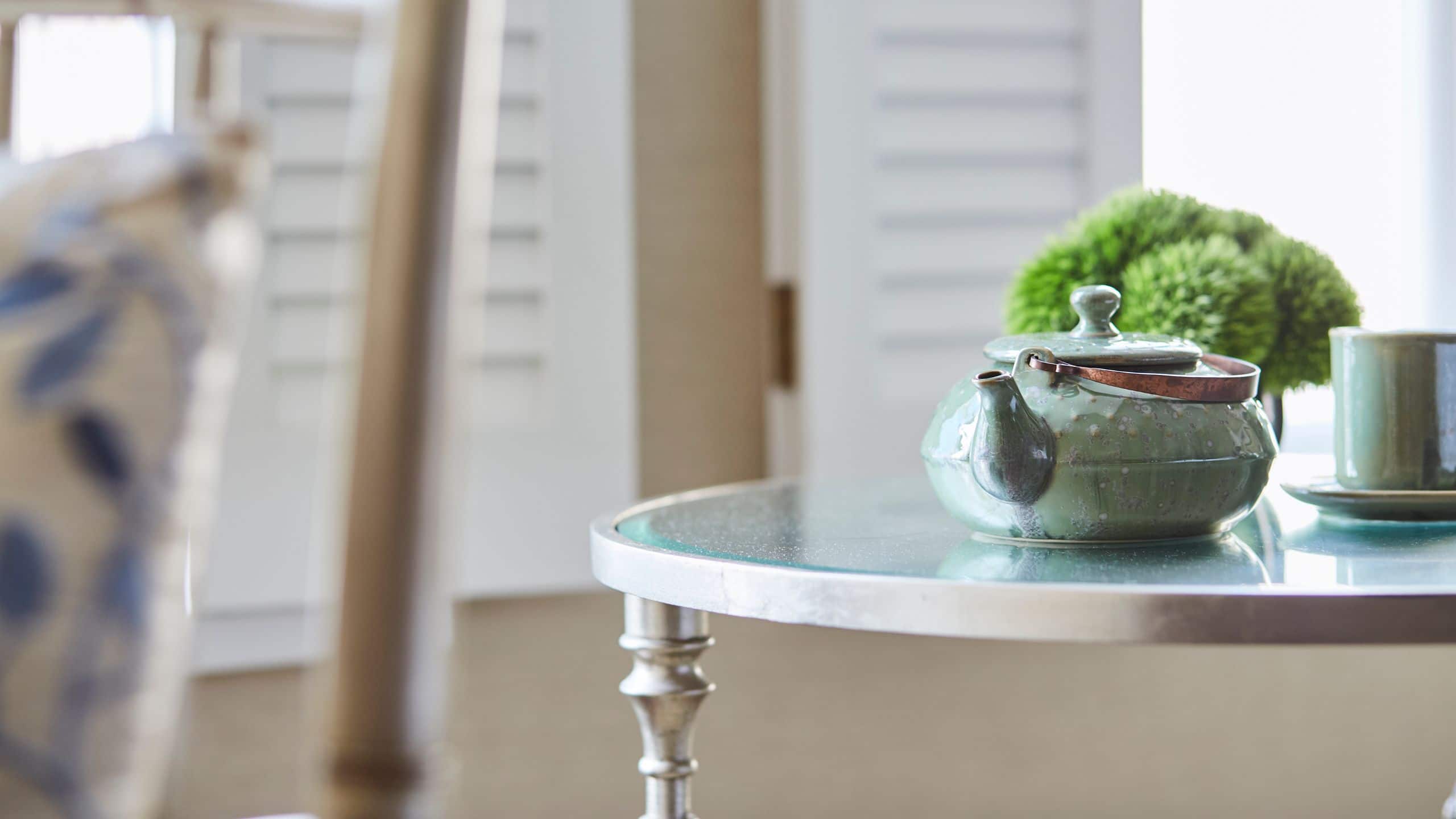 1 King Bed - Image 3