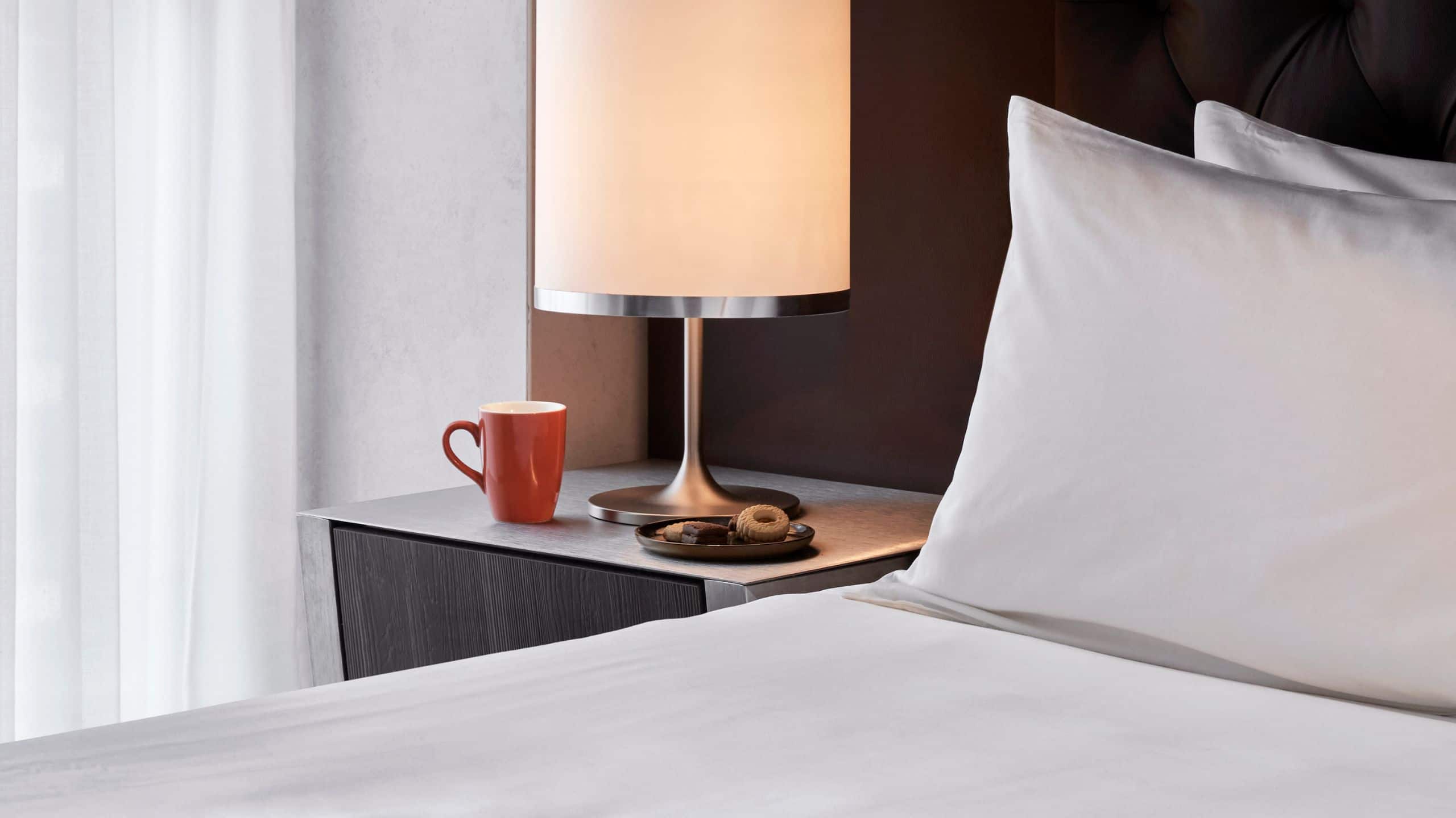 1 King Bed - Image 5