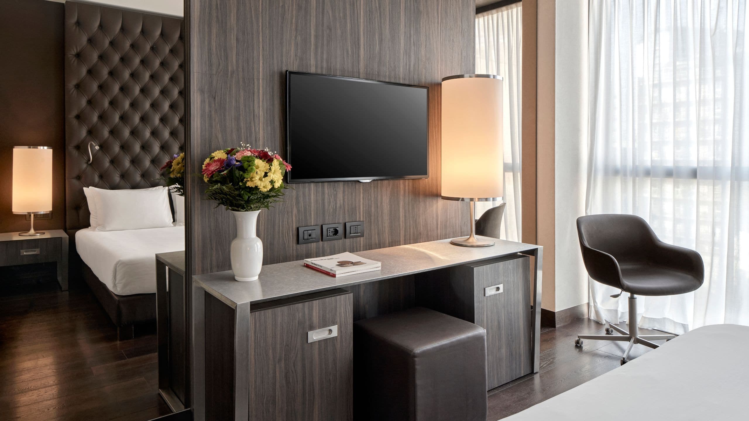 1 King Bed - Image 1