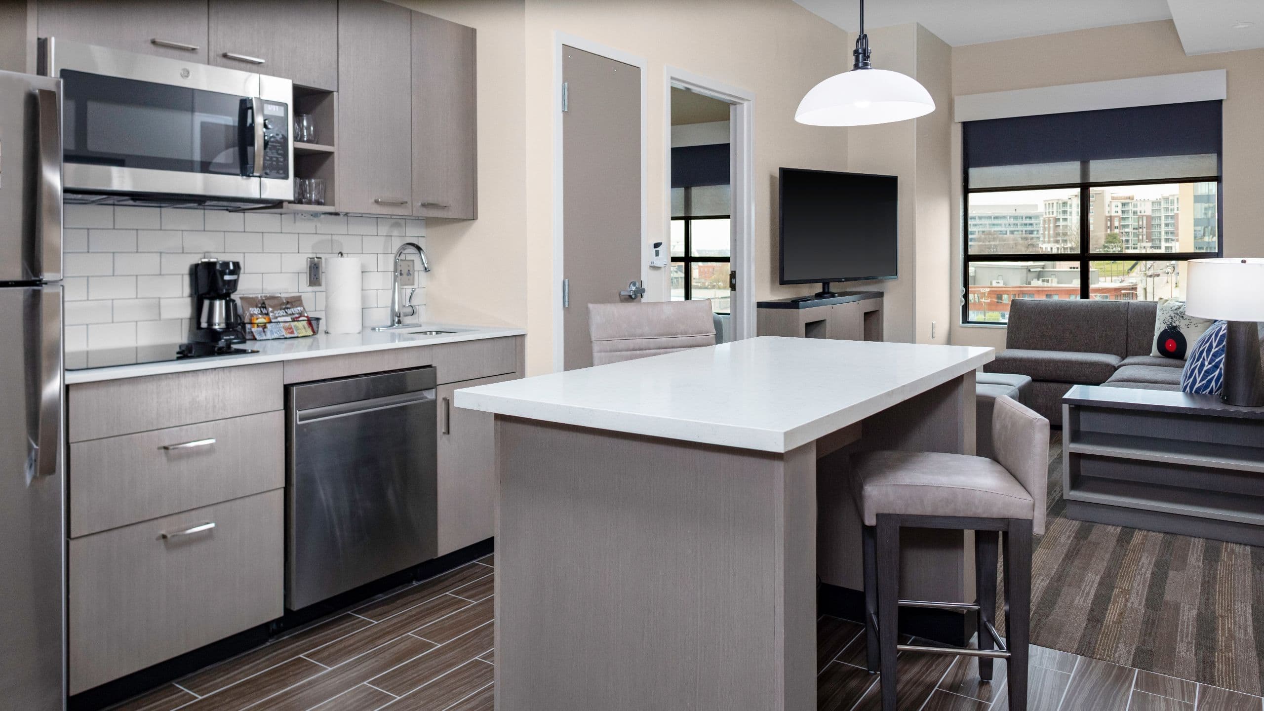 One Bedroom Kitchen Suite | King Bed (Plus Sofa Bed) - Image 4