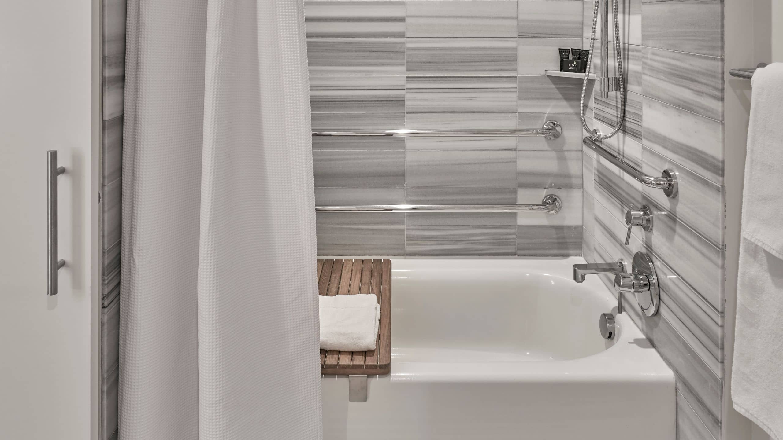 Hyatt Centric The Pike Long Beach - Image 5