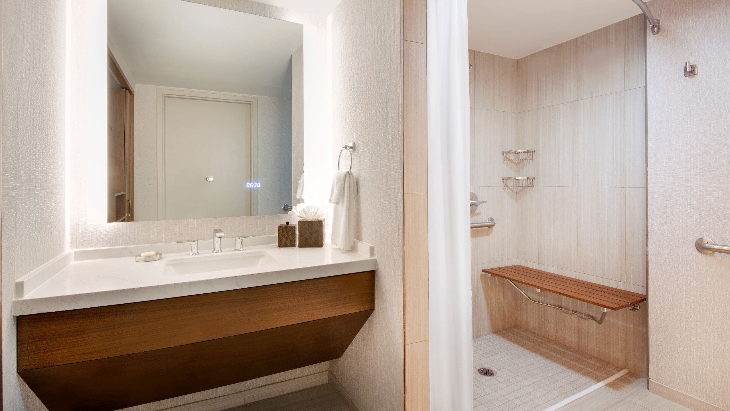 Hyatt Regency Dulles - Image 2