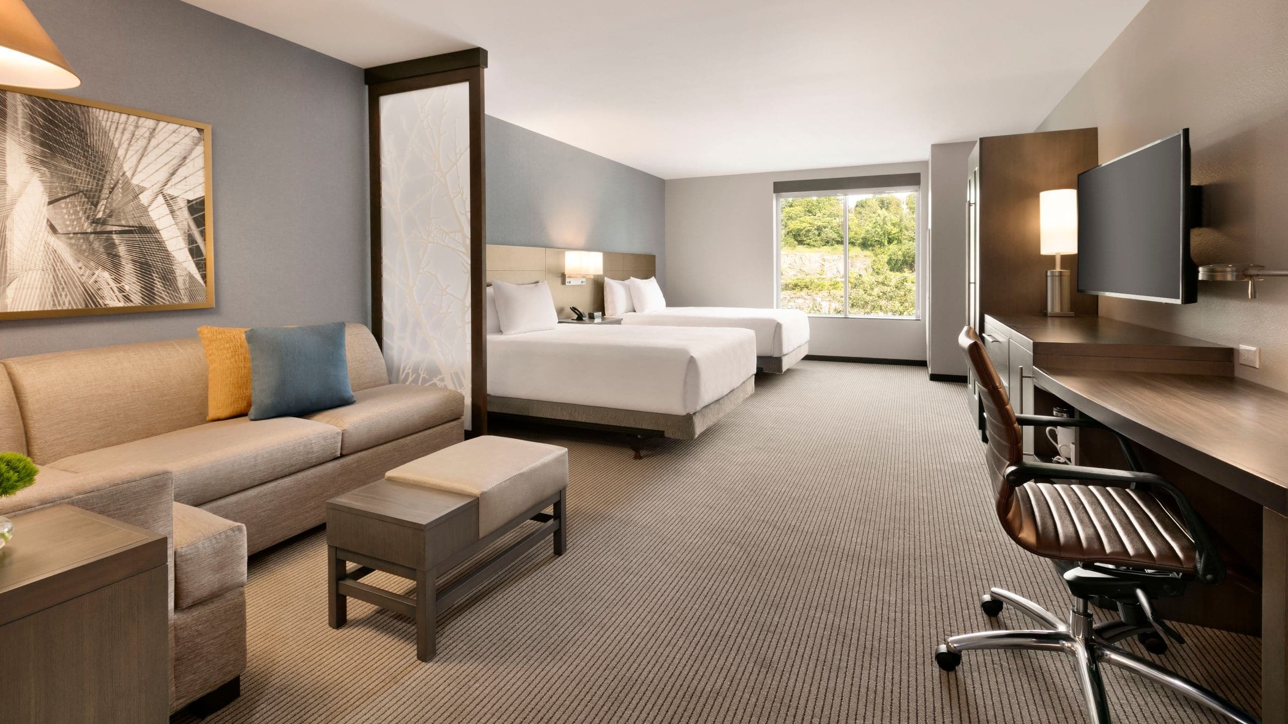 Accessible | Two Queen Beds/Tub (Plus Sofa Bed) - Image 1