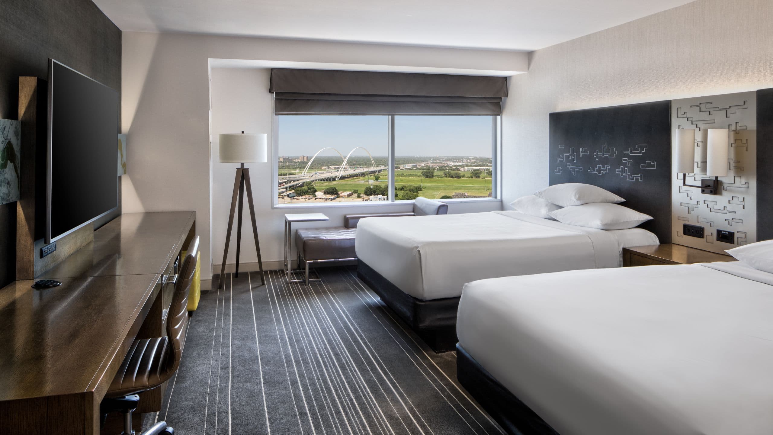 2 Queen Beds with Accessible Shower - Image 1