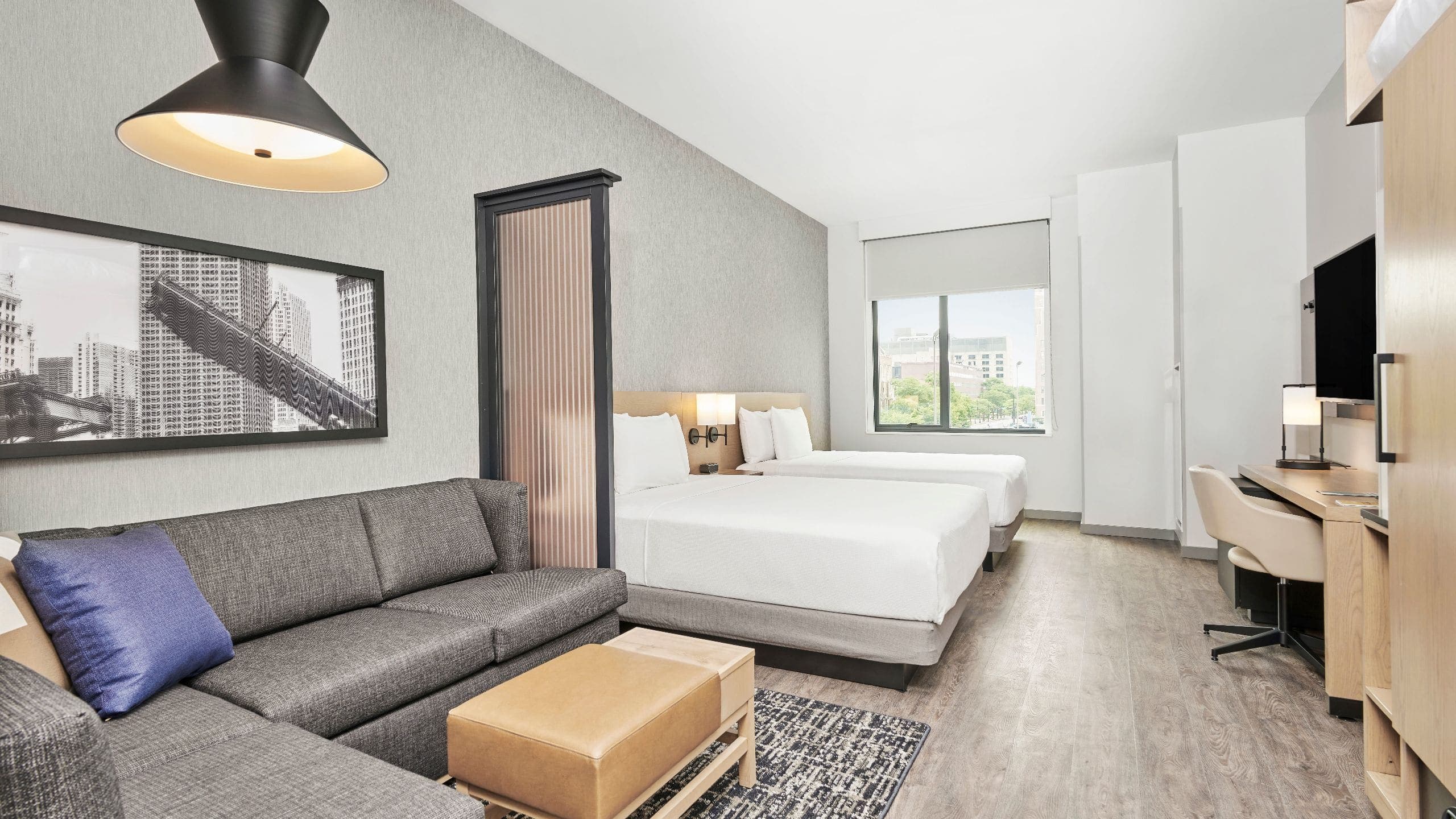 Accessible | Two Queen Beds/Roll-In Shower - Image 1