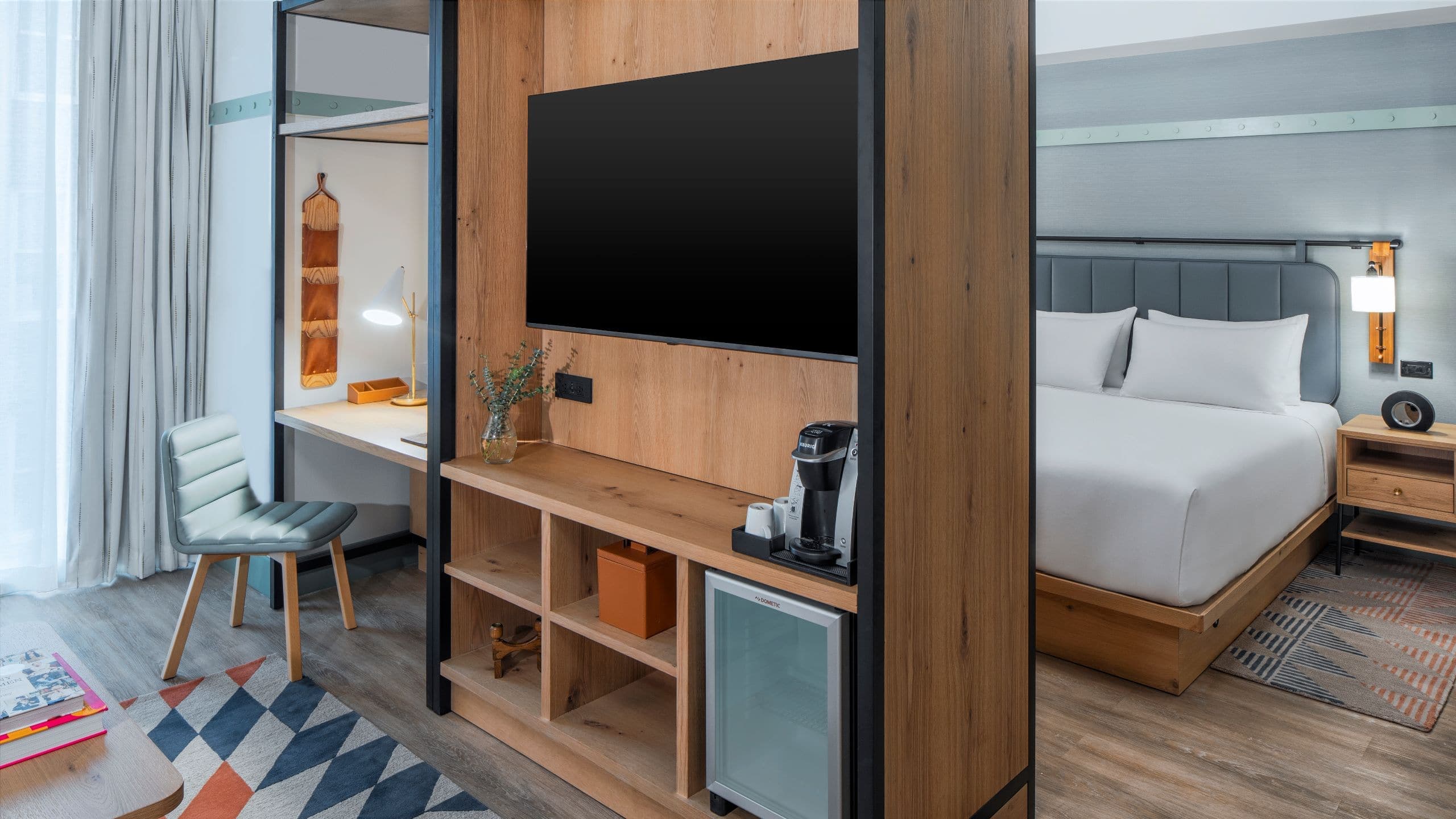 Executive Suite | 1 King Bed - Image 1