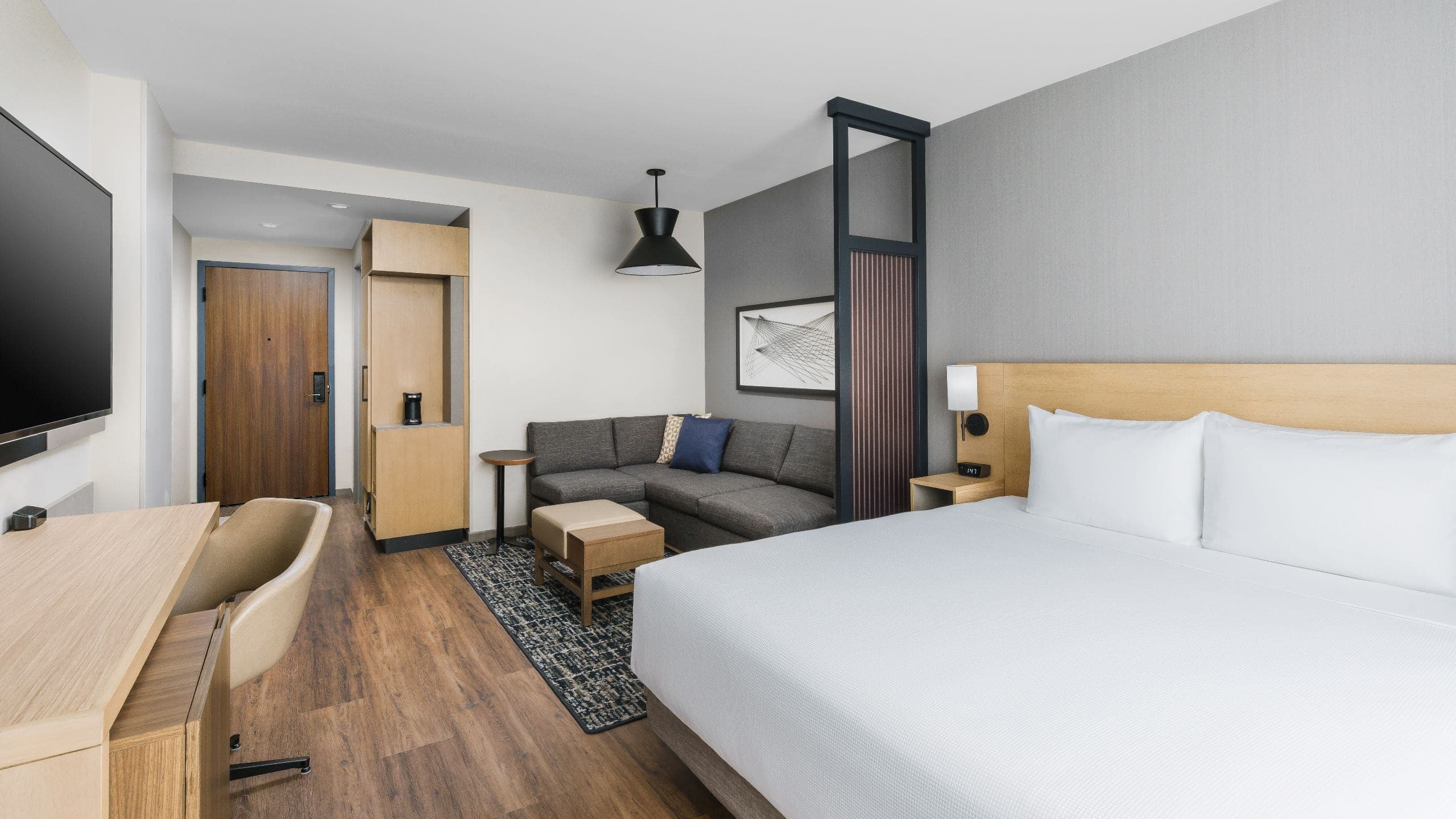 Hyatt Place National Harbor - Image 4