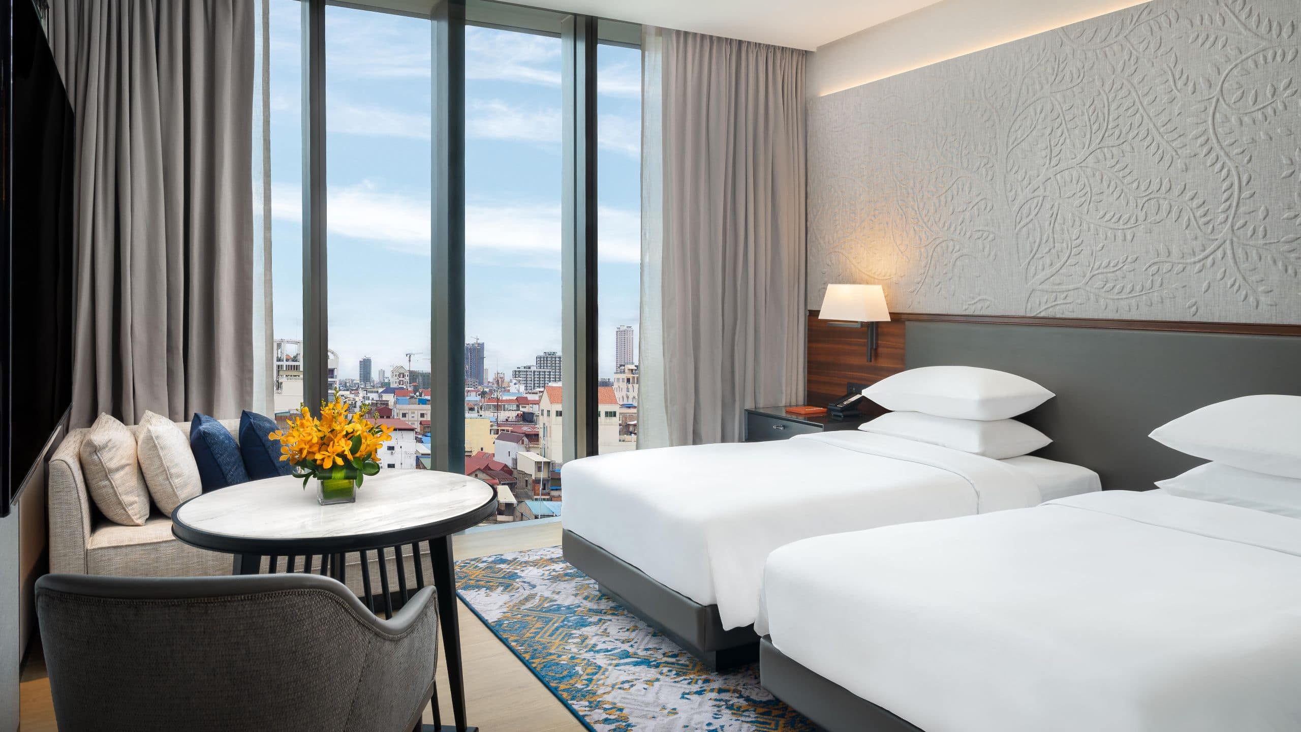 Hyatt Regency Phnom Penh - Image 4