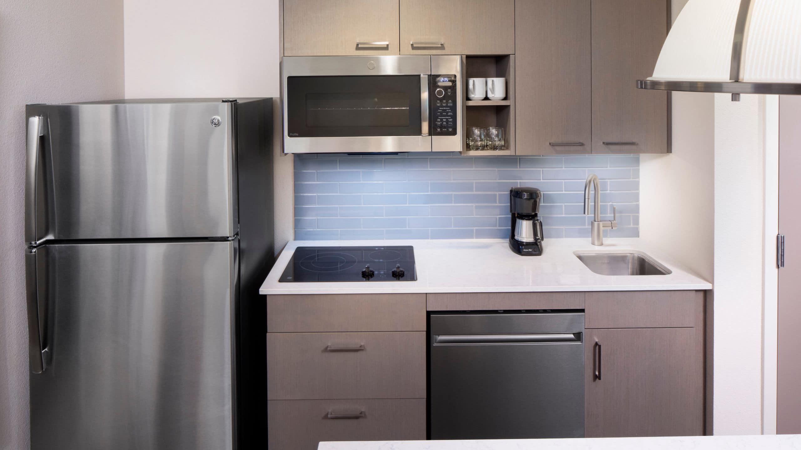 One Bedroom Kitchen Suite | King Bed (Plus Sofa Bed) - Image 3