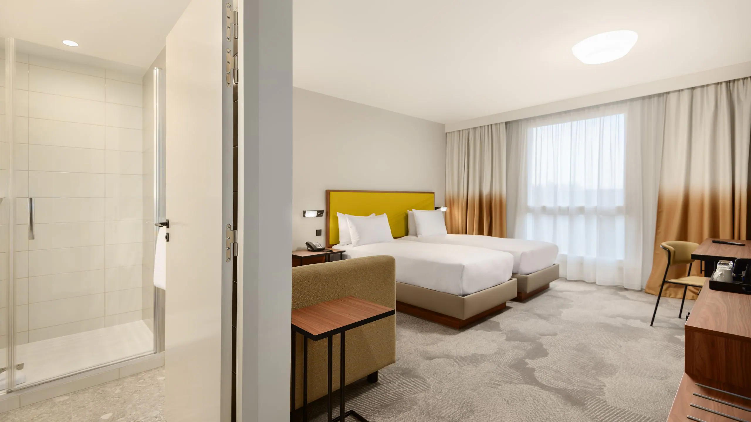 2 Twin Beds - Image 3