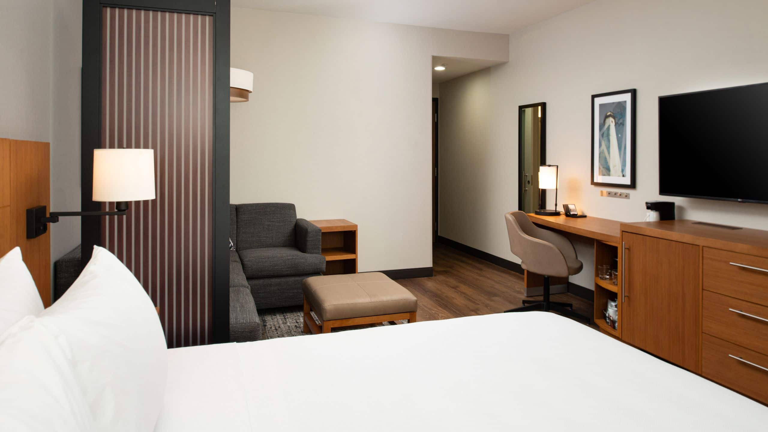 Standard | King Bed (plus sofa bed) - Image 3