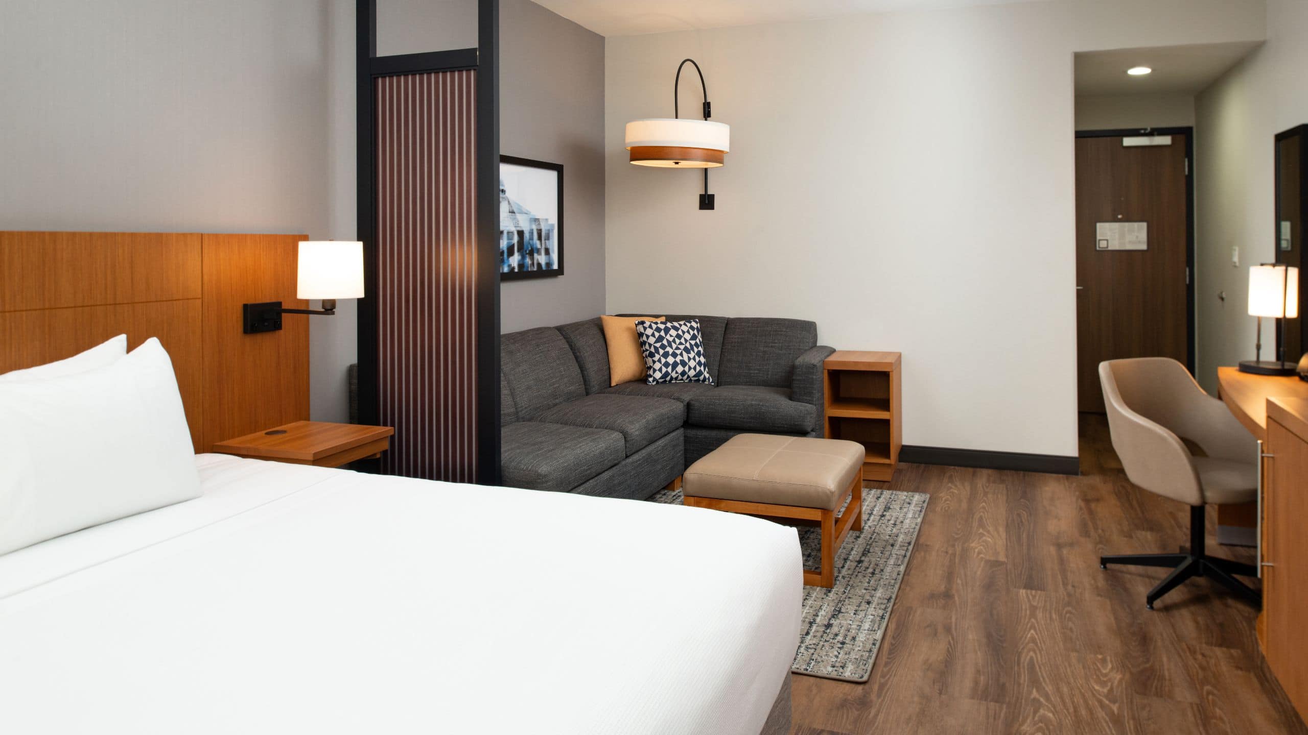 Standard | King Bed (plus sofa bed) - Image 4