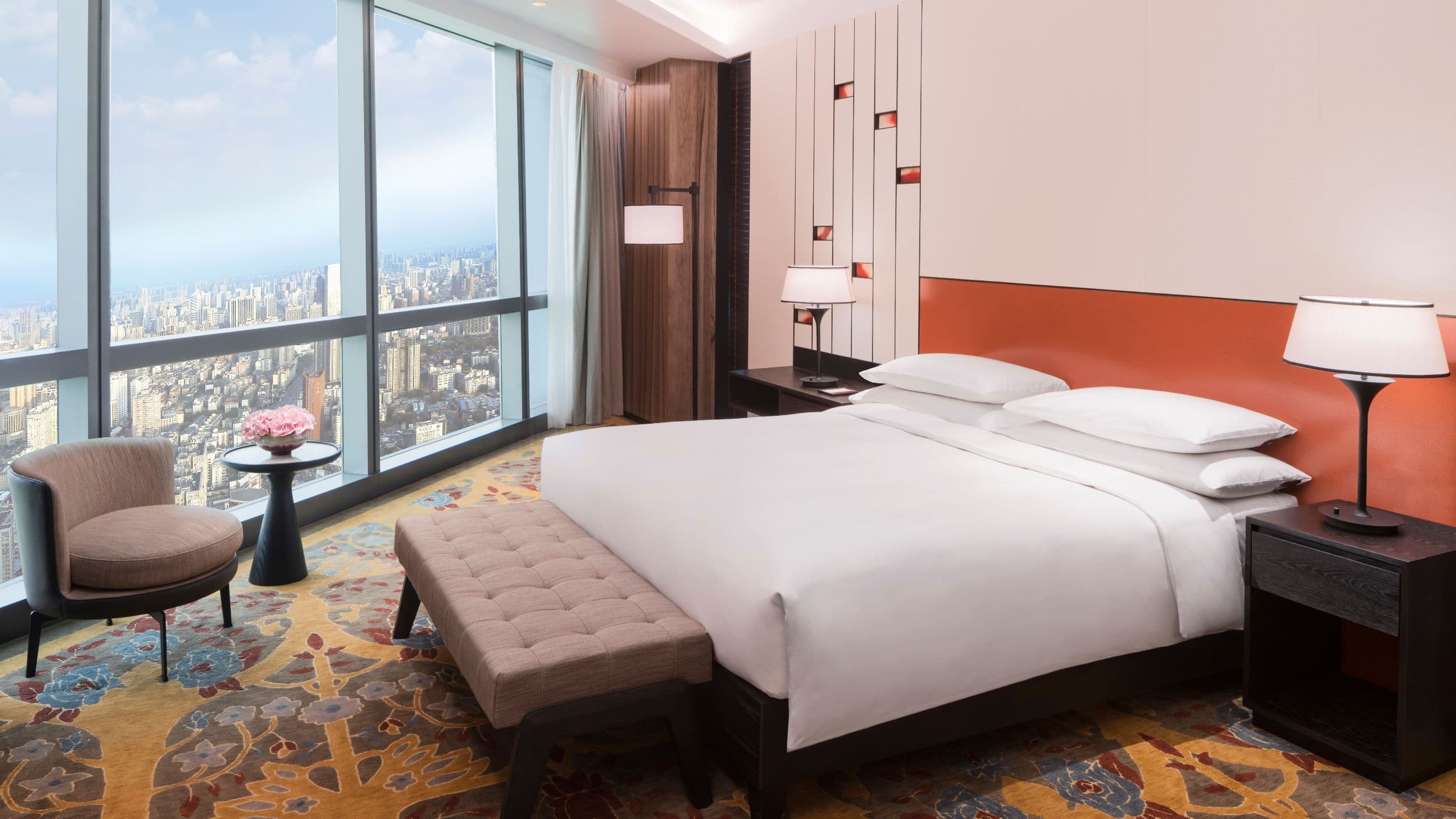 1 King Family Suite, Deluxe (With Sofa Bed) - Image 2