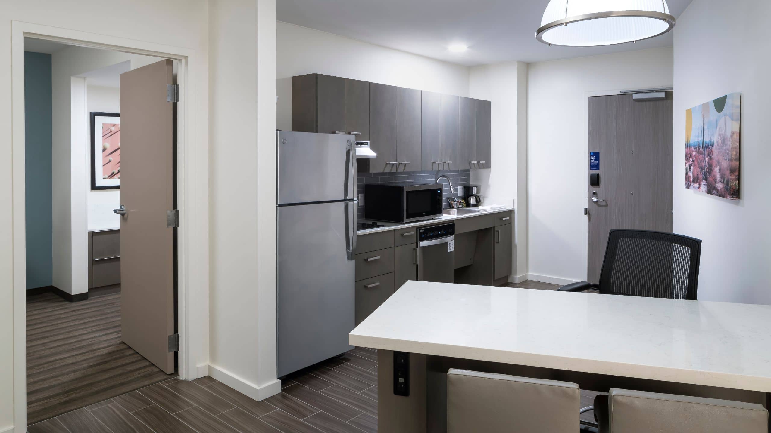 Accessible | One Bedroom Kitchen Suite/Roll-in Shower (plus sofa bed) - Image 3
