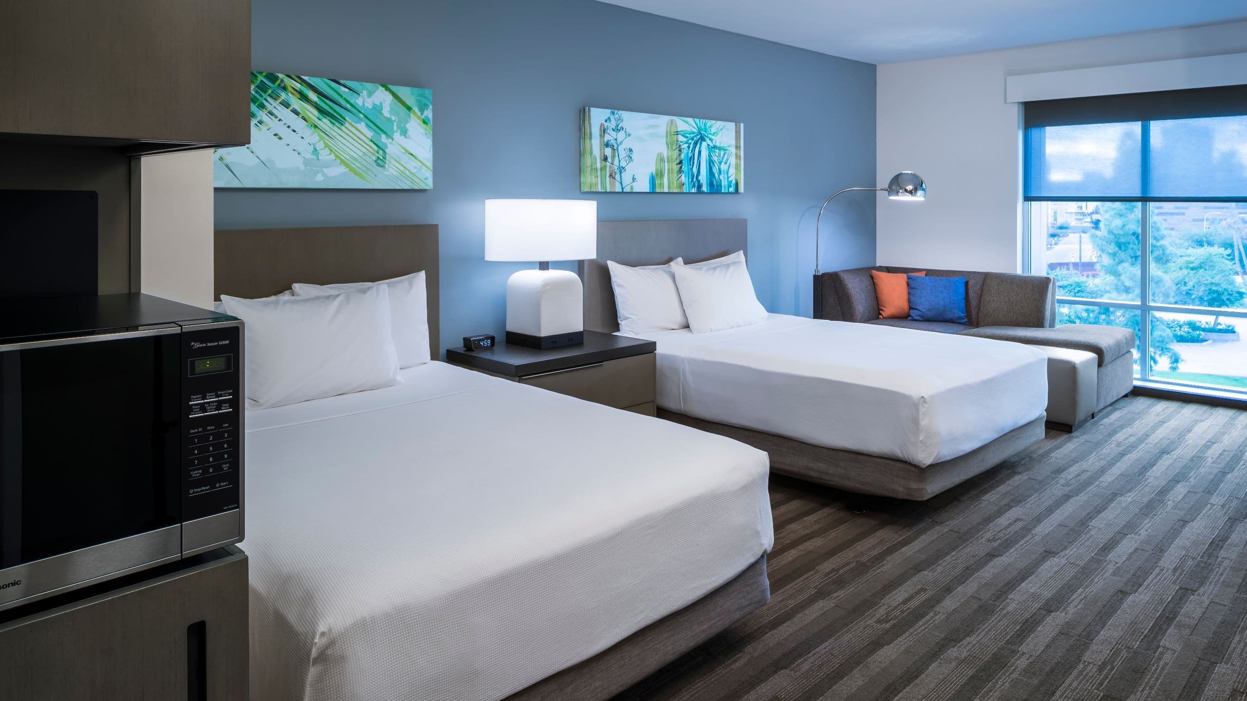 Accessible | Two Queen Beds/Tub - Image 1