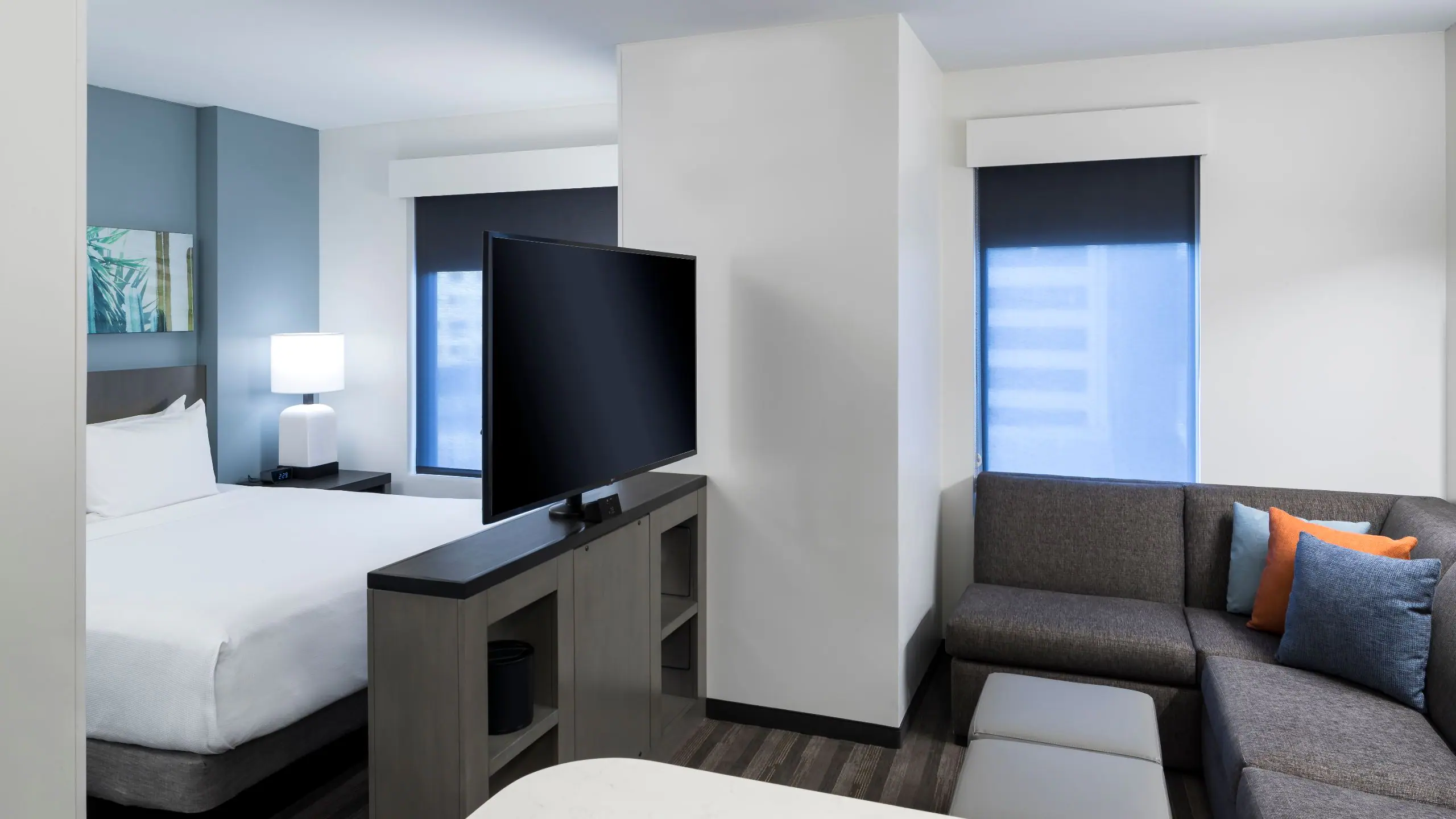 Studio Kitchen Suite | King Bed (plus sofa bed) - Image 2