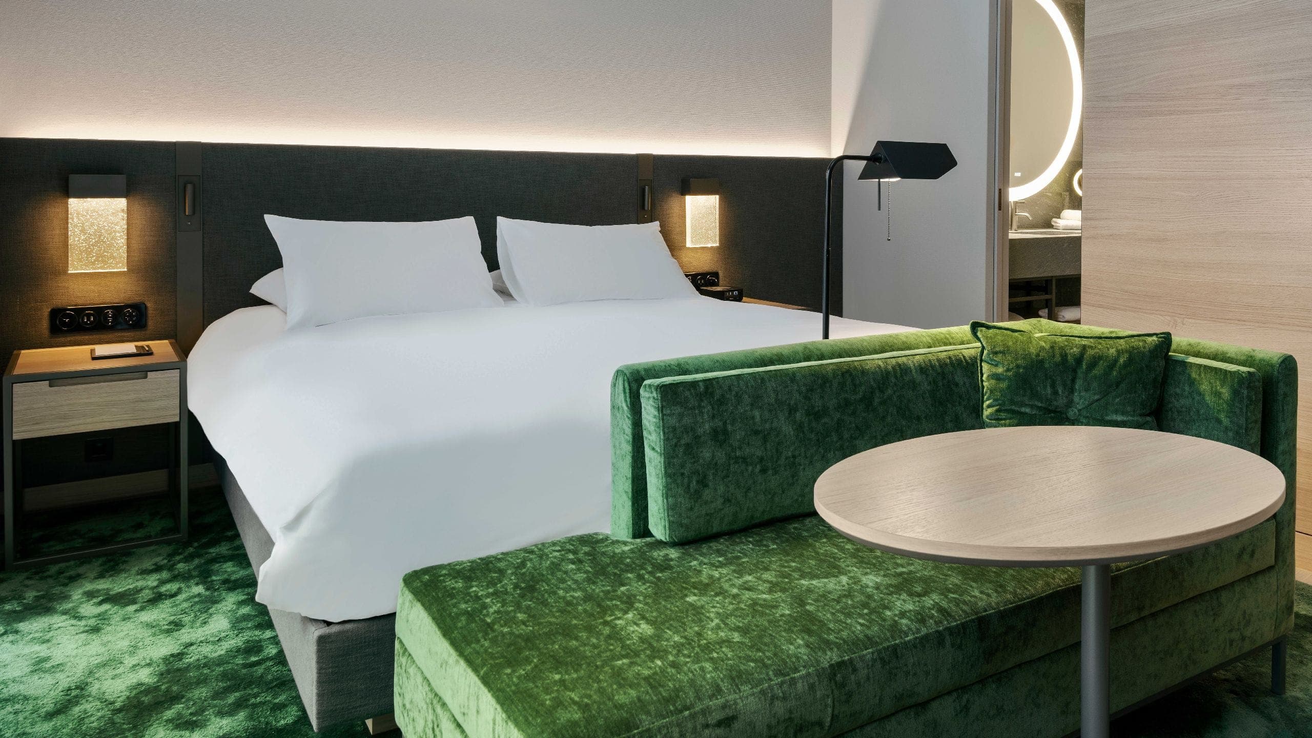 1 King Bed - Image 7