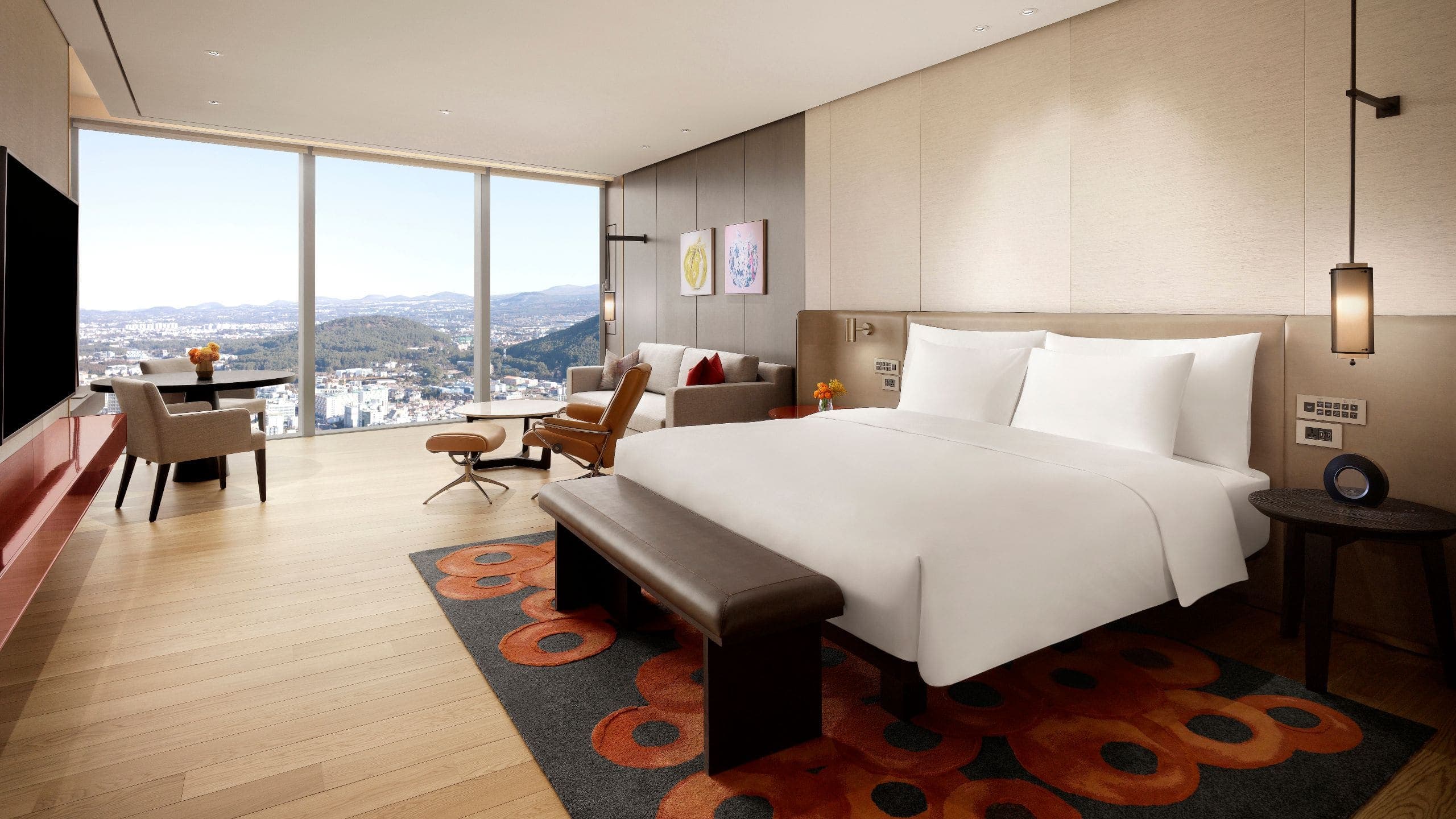 65-sqm King Room Club Access - Image 1