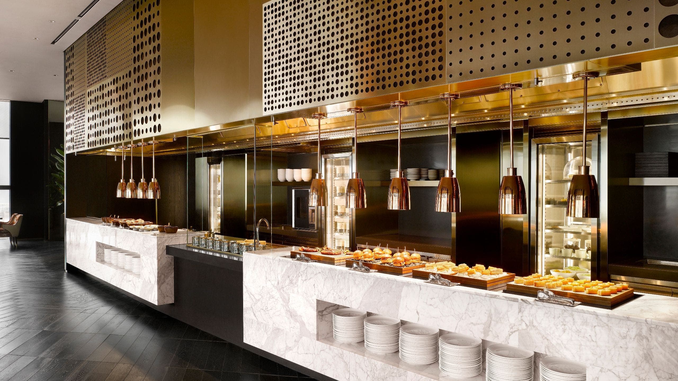 65-sqm King Room Club Access - Image 3