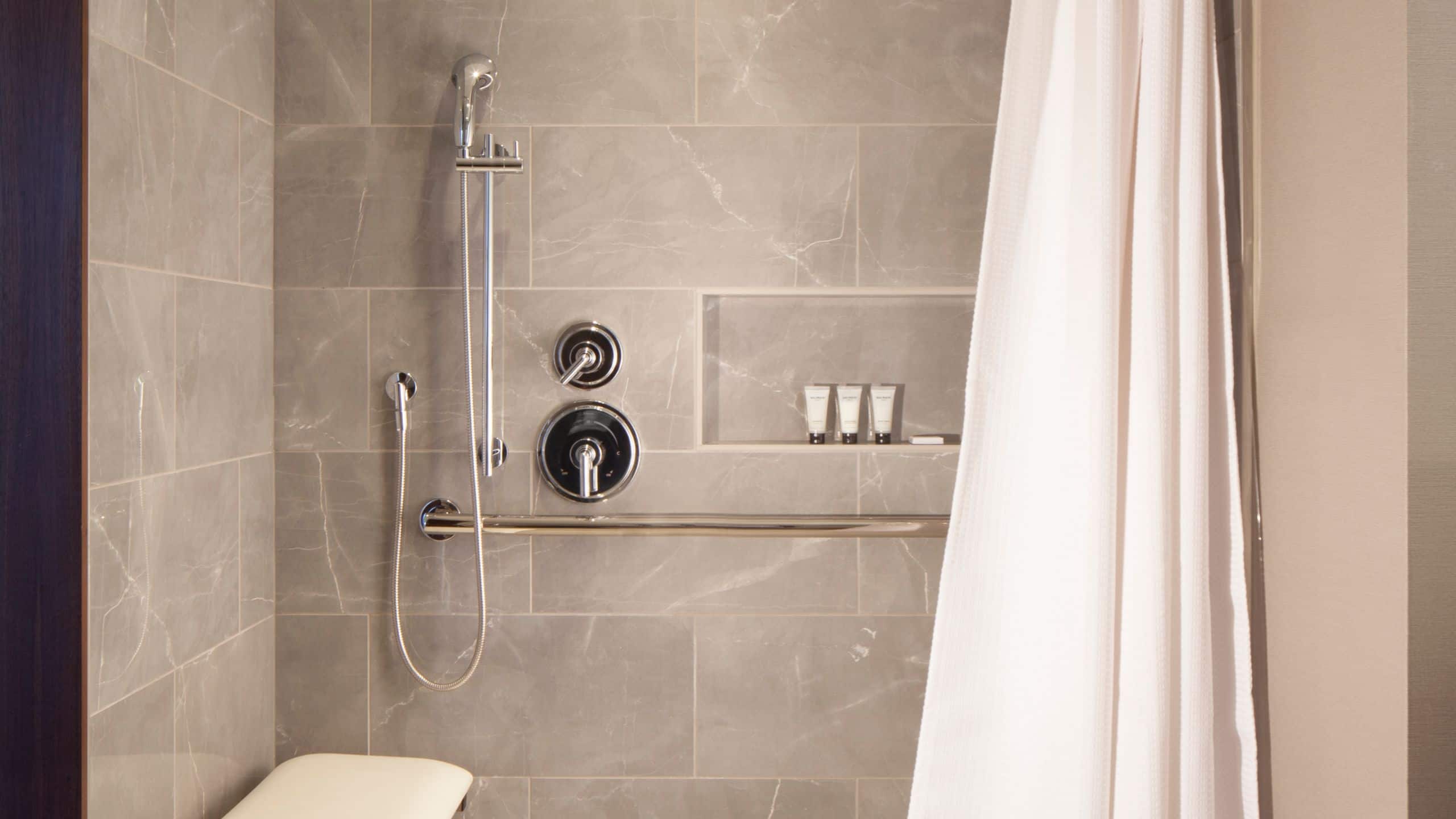 1 King Bed Accessible Shower - Image 1