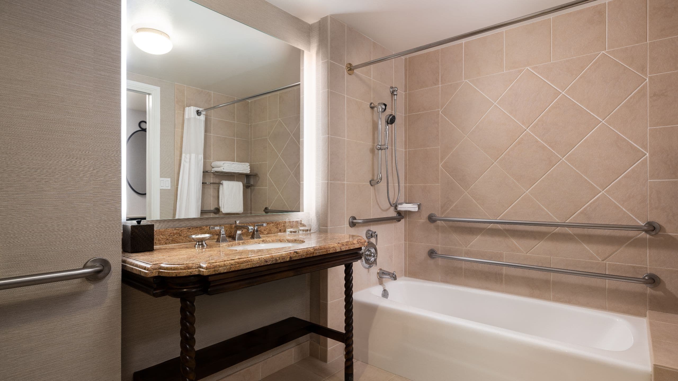 1 King Bed Accessible Tub - Image 2