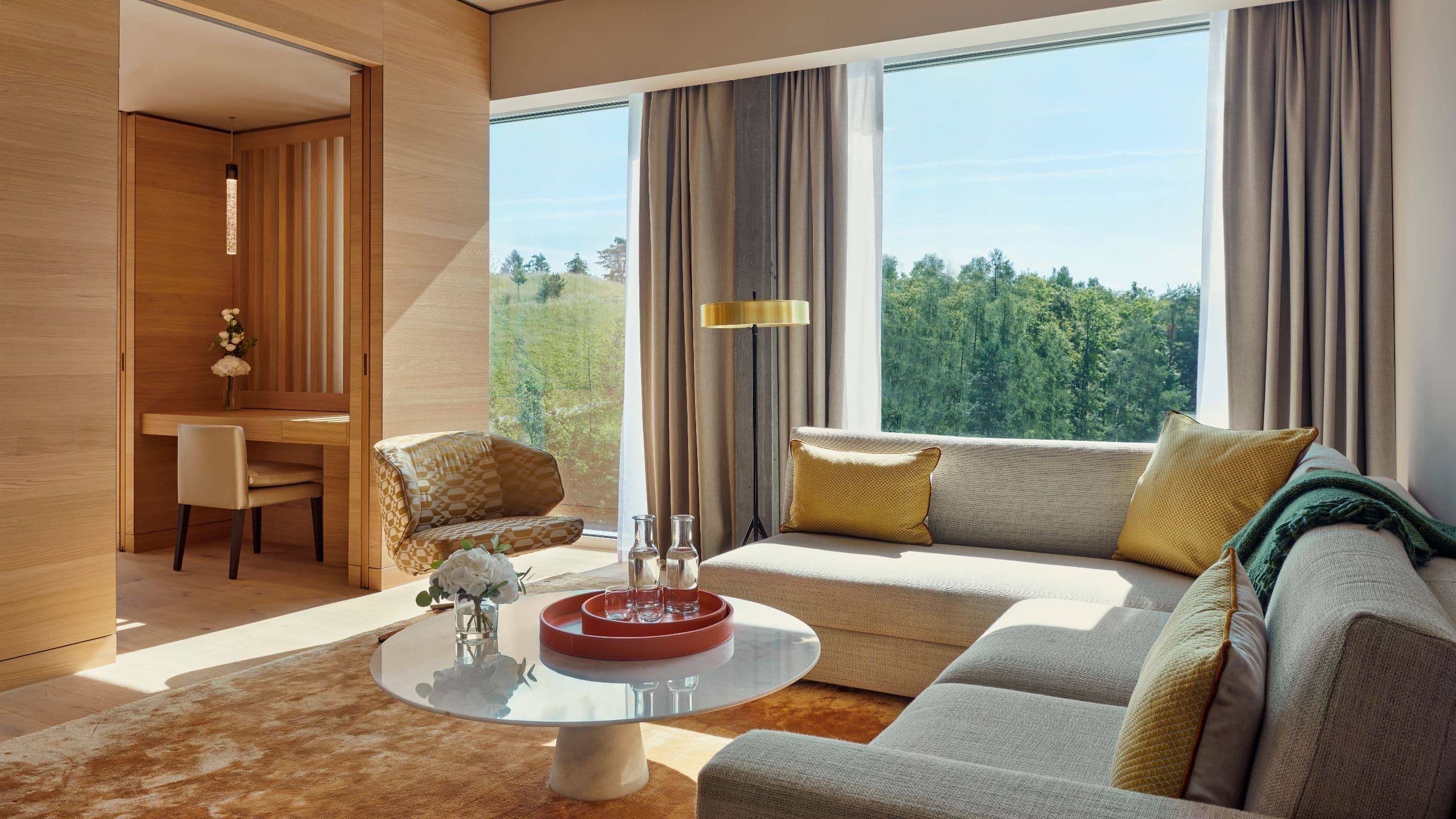 Regency Suite - Image 1