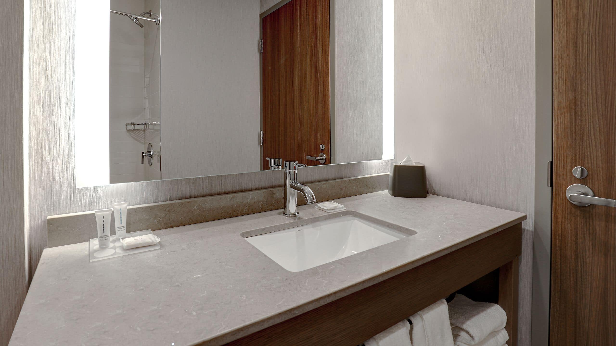 King Bed (plus Sofa Bed) - Image 4