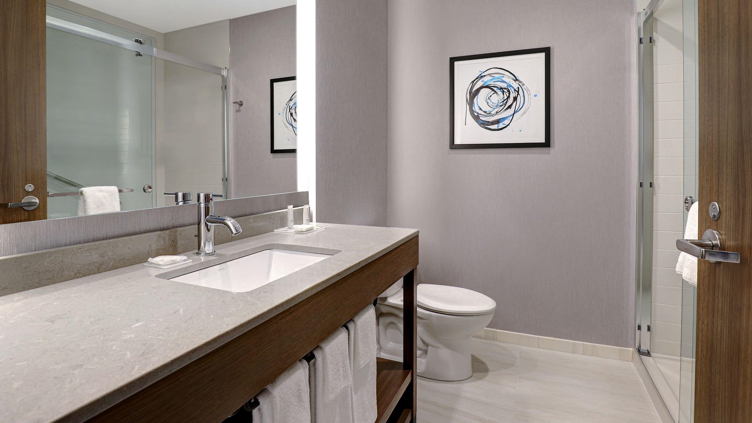 King Bed (plus Sofa Bed) - Image 5