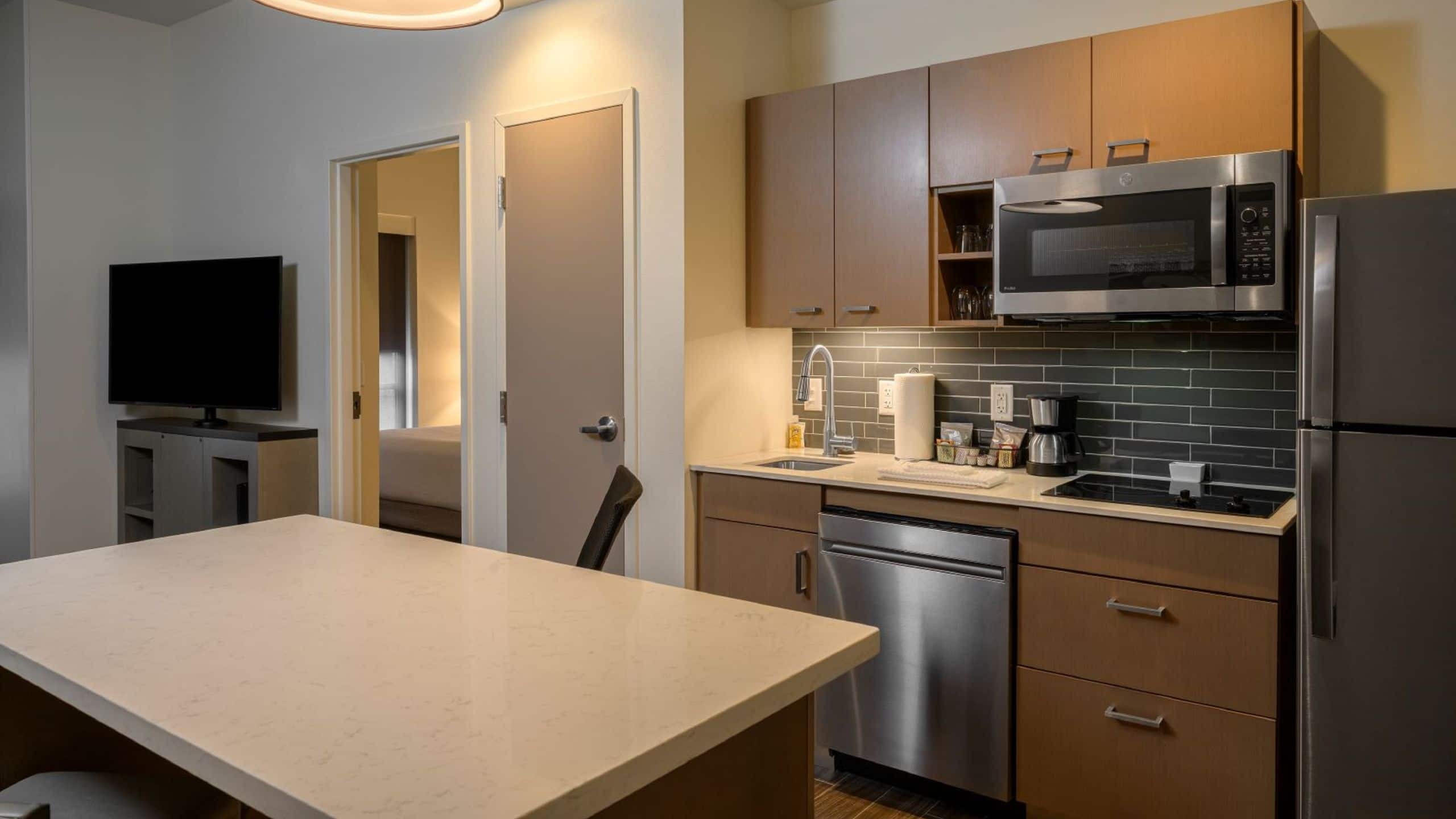 One Bedroom Kitchen Suite | King Bed (plus sofa bed) - Image 1