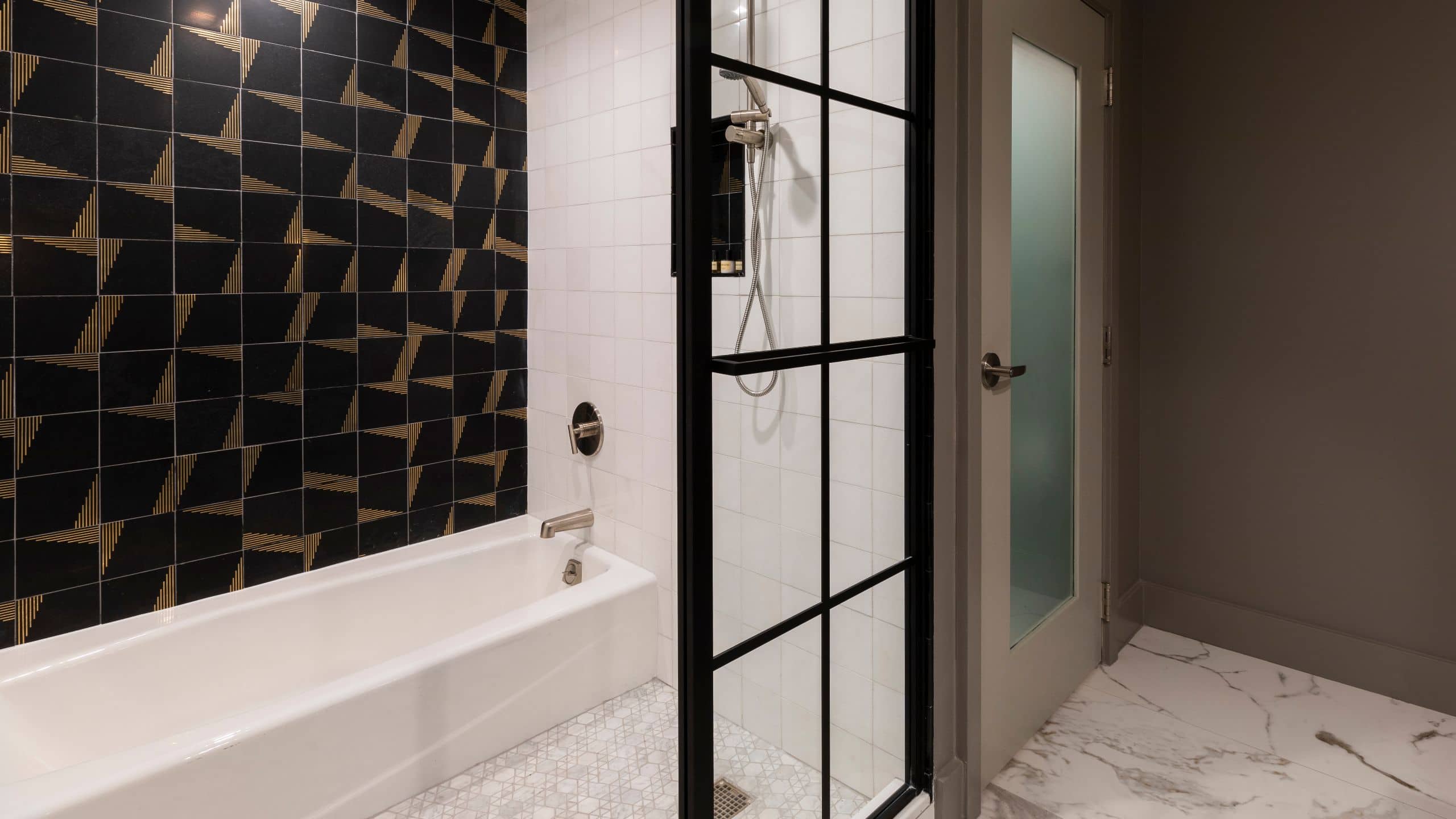 King Suite - Image 4