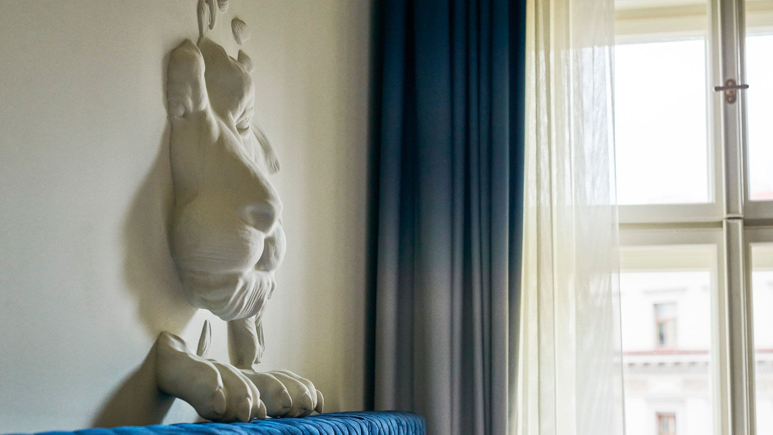 1 King Bed - Image 9