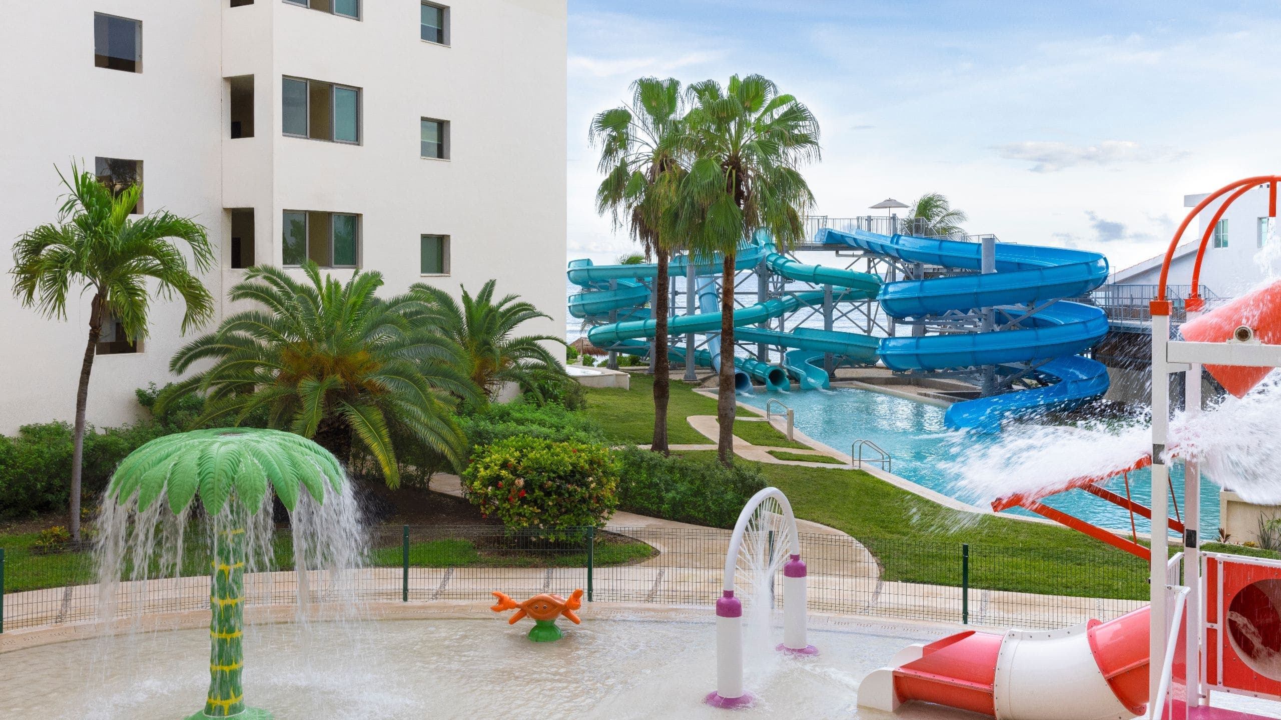 Water Park View Family Junior Suite Double - Image 1