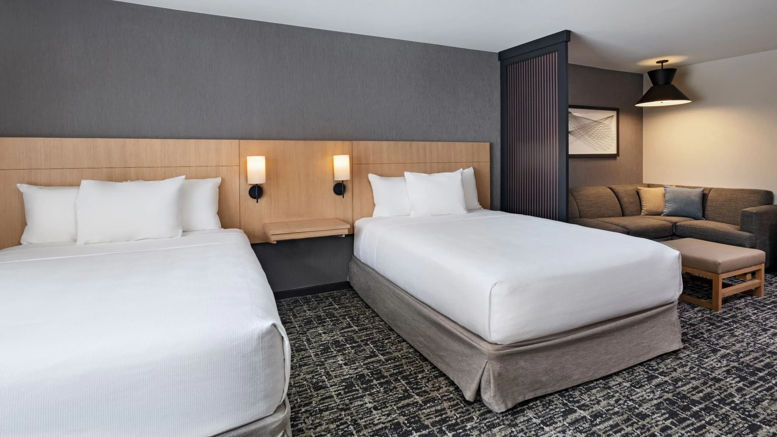 Two Queen Beds (plus sofa bed) - Image 1