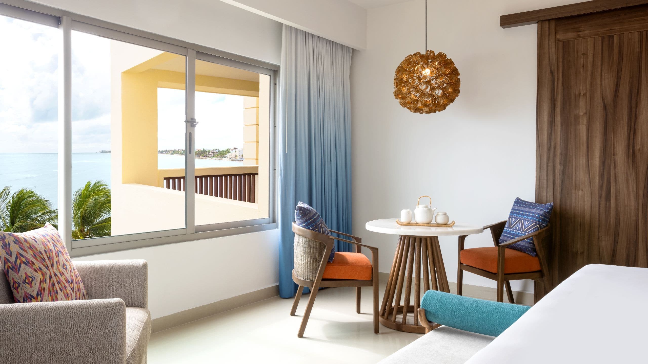 Preferred Club Master Suite Ocean Front King - Image 4