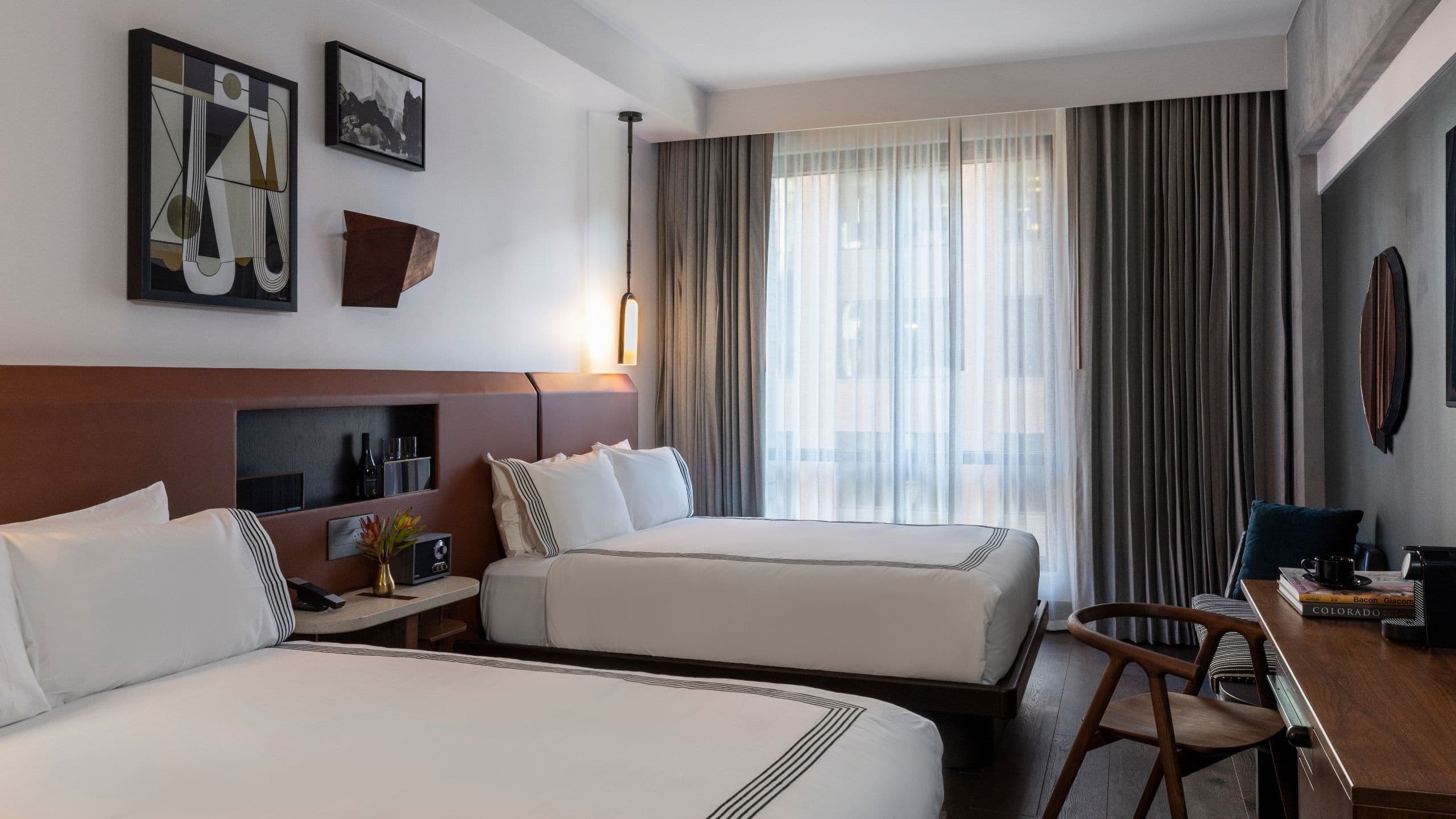 2 Queens Accessible Shower with Grab Bar - Image 1