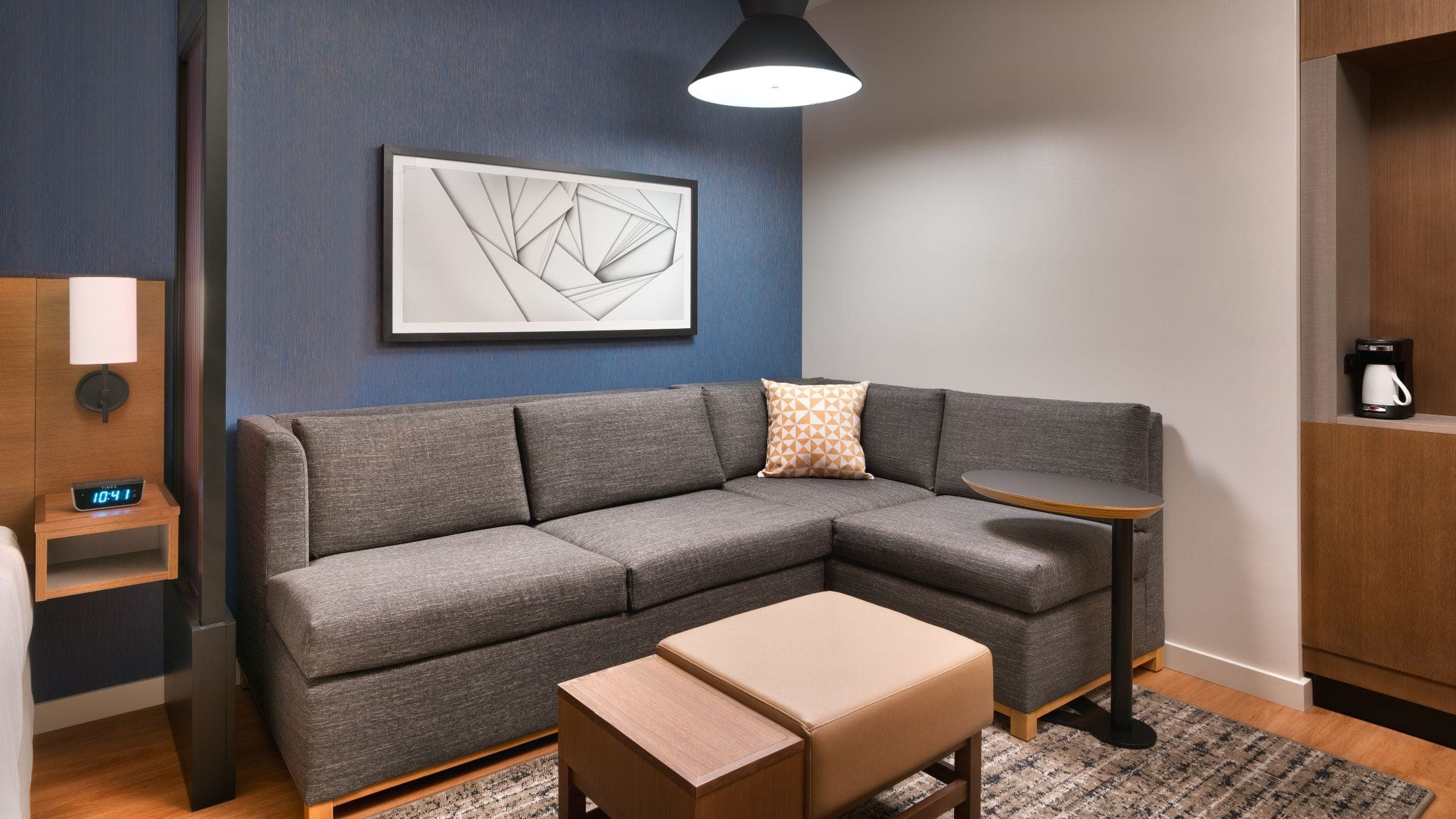 Standard | King Bed (plus sofa bed) - Image 2